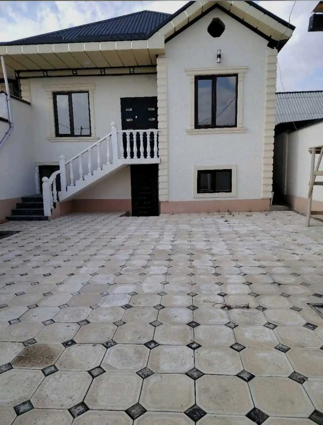 2 этажный, 5-комн. дом, 200 м², 2 соток, Фирдавси