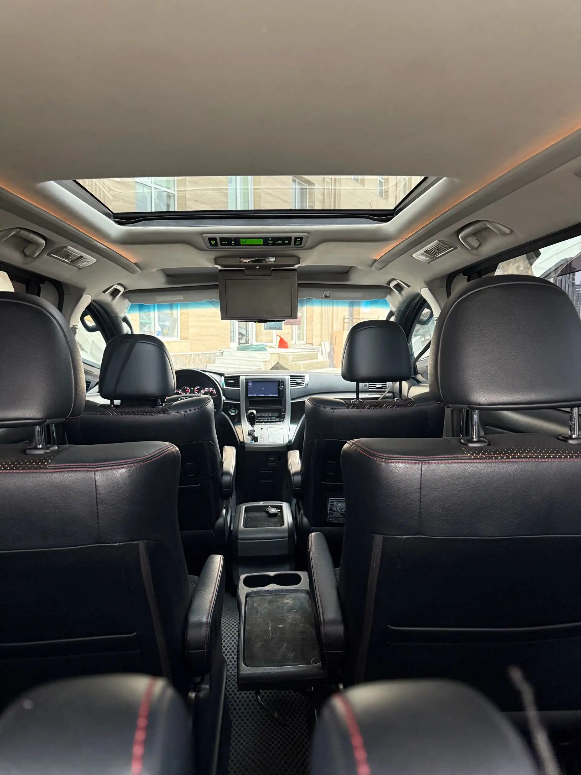 Toyota Vellfire 2014