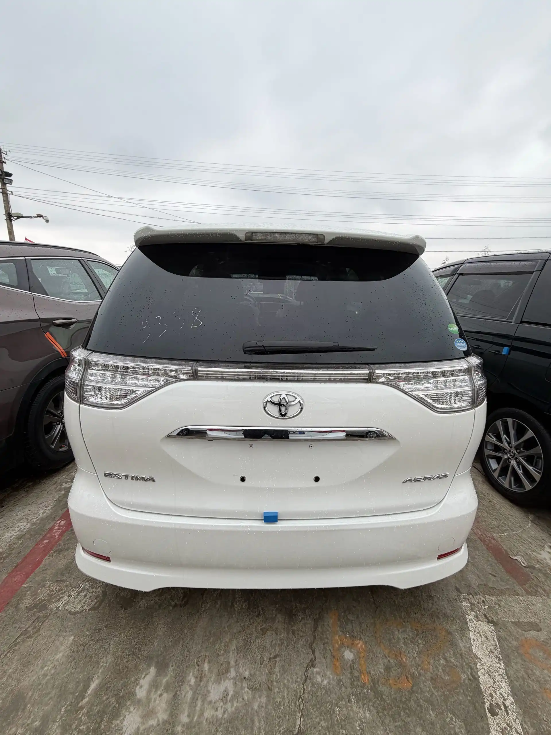 Toyota Estima 2014