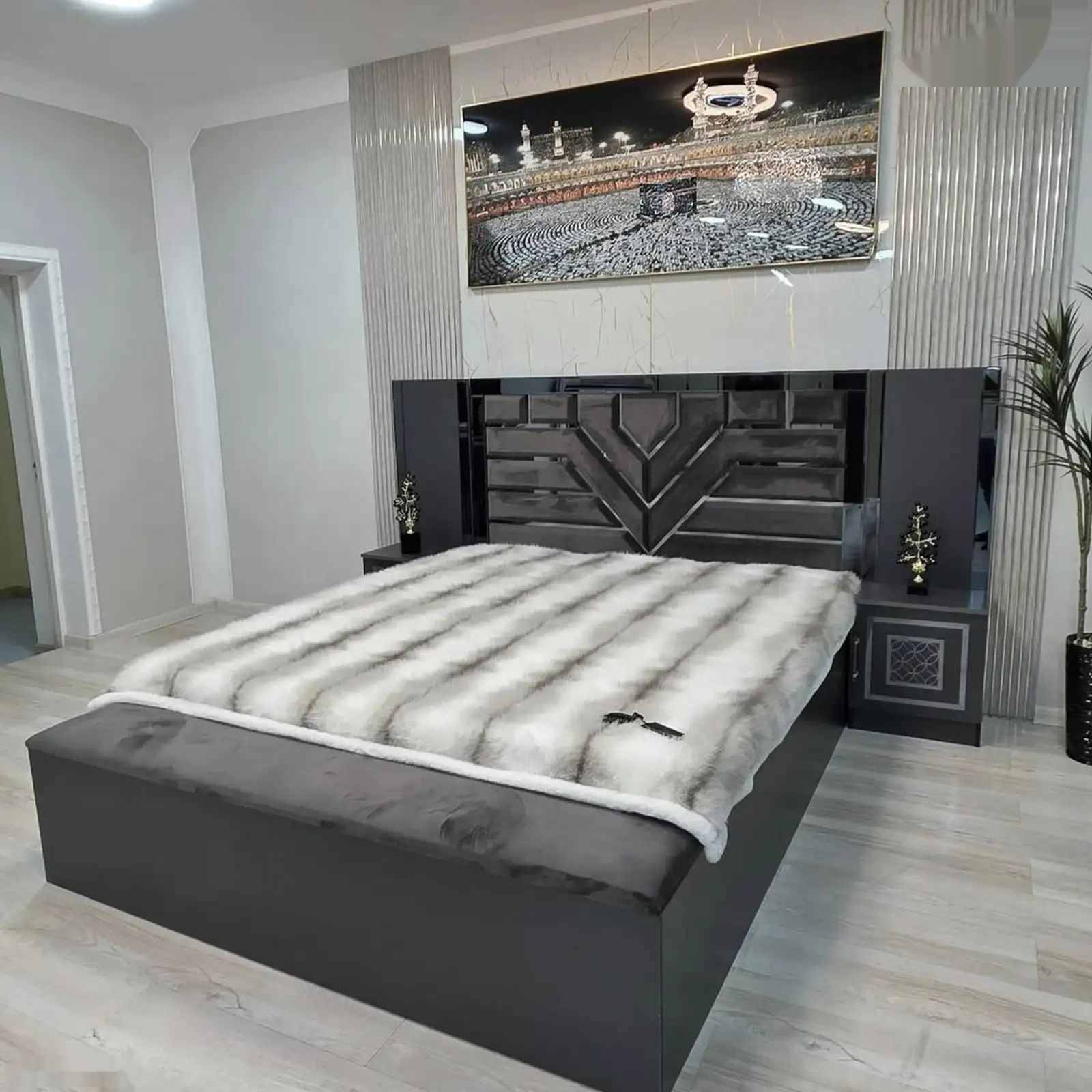 Спальный гарнитур