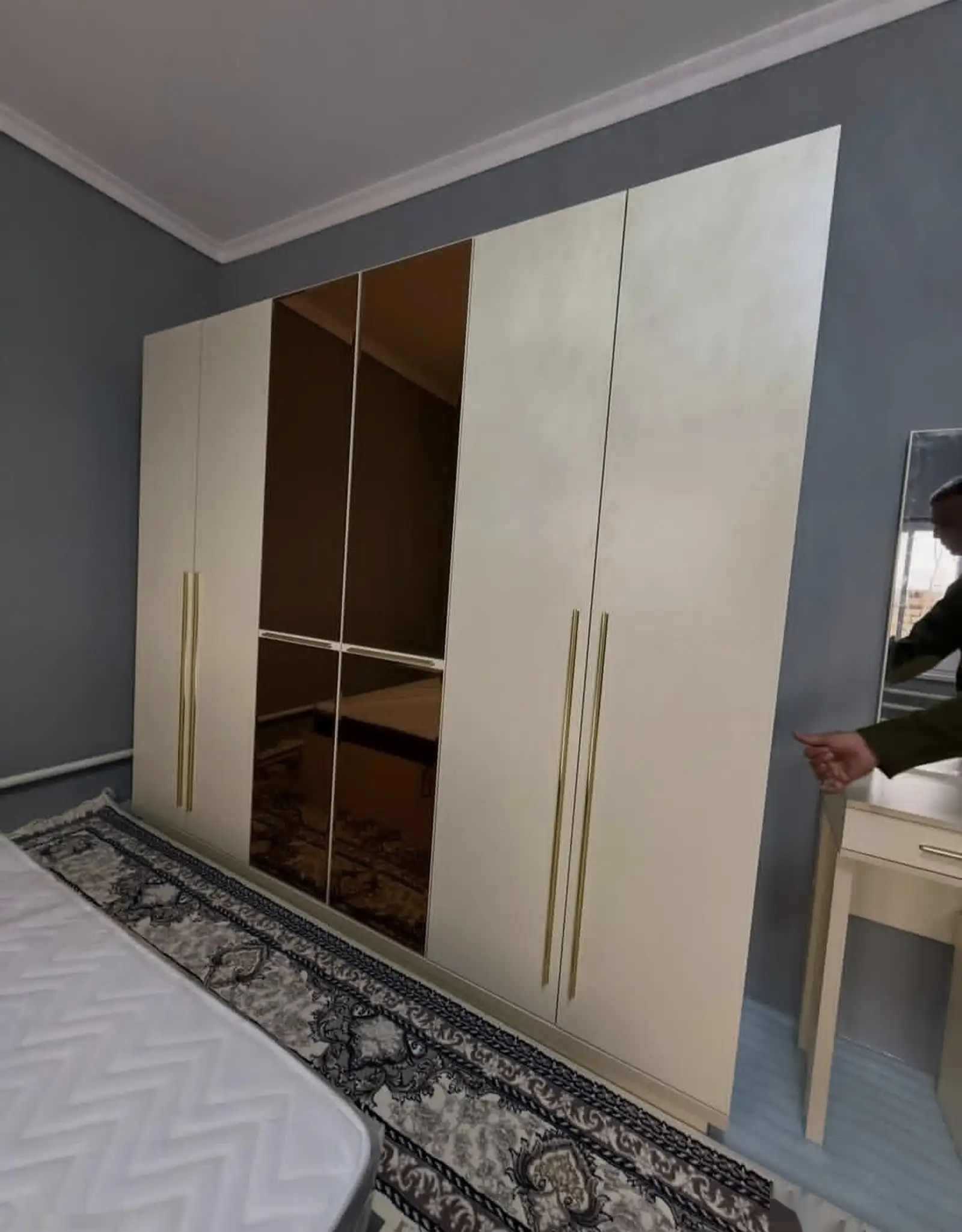 Спальный гарнитур