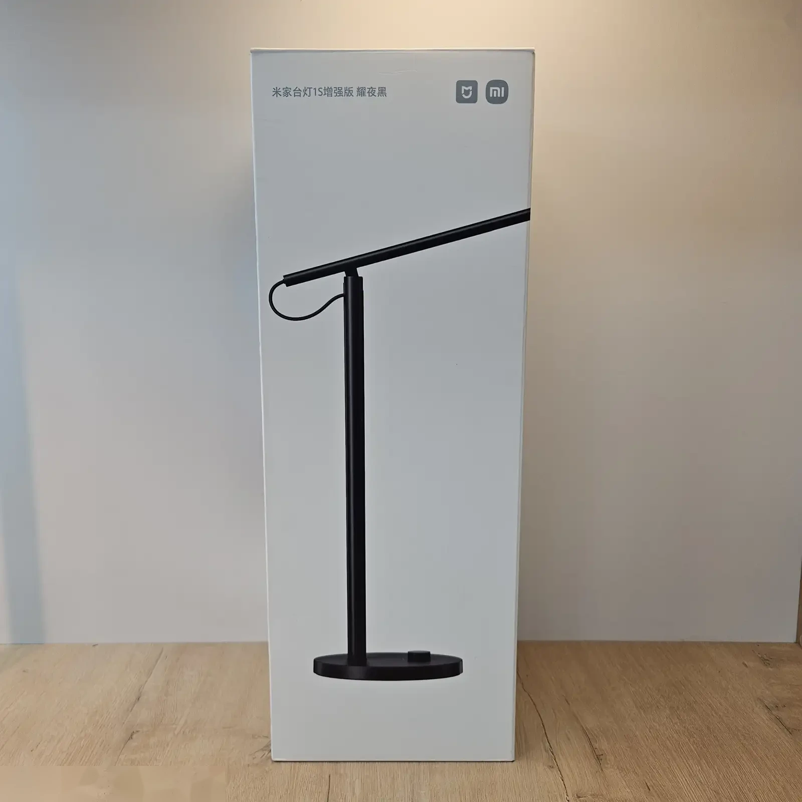 Светодиодная настольная лампа Xiaomi Mijia LED Desk Lamp 1S