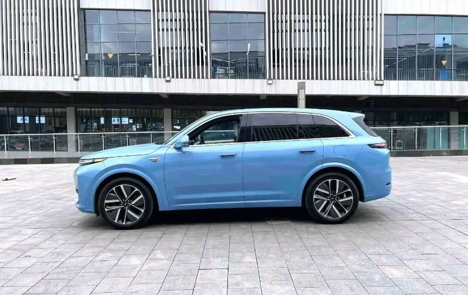 Li Auto (LiXiang) L7, 2024