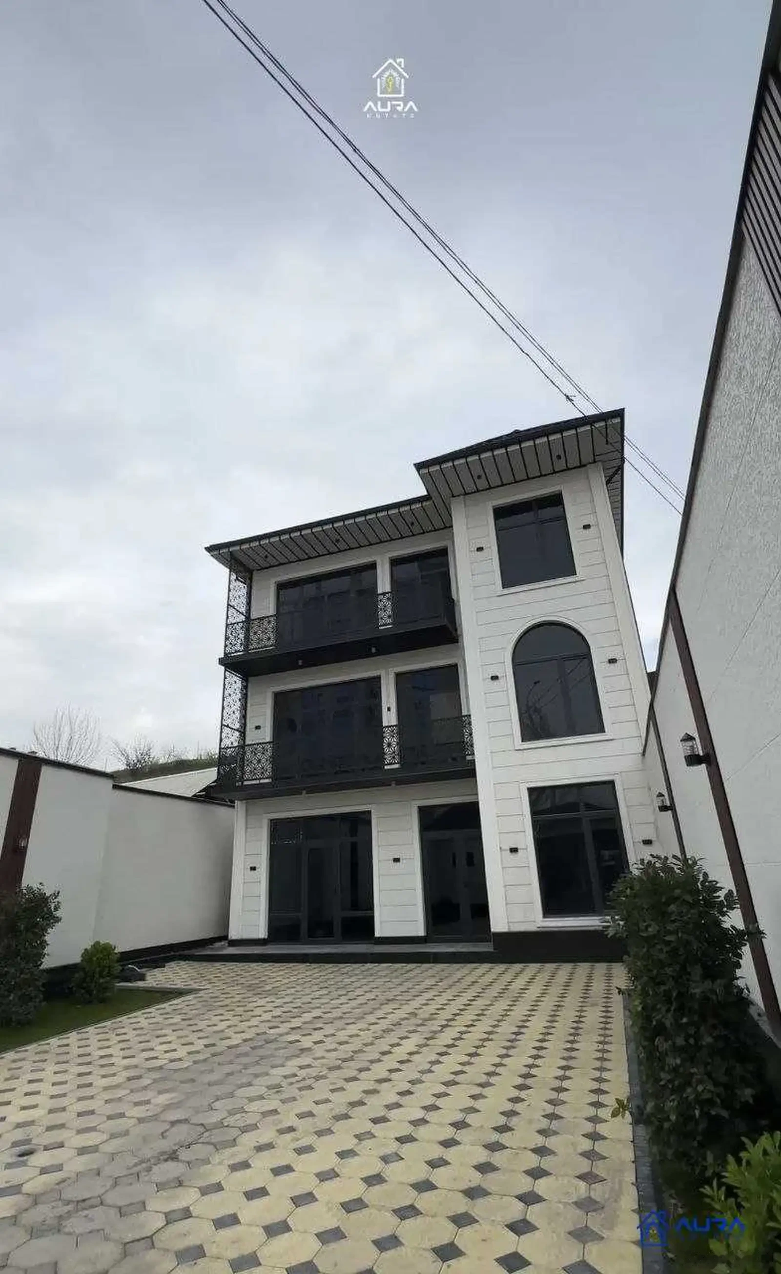 3 этажный, 7-комн. дом, 265 м², 4 соток, Сино Навобод