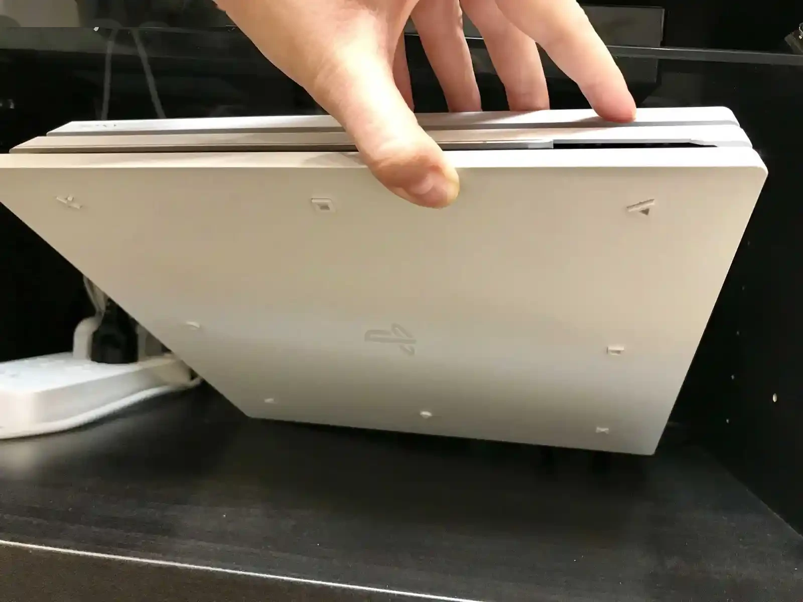 Игровая приставка Sony PlayStation 4 pro — фото 3