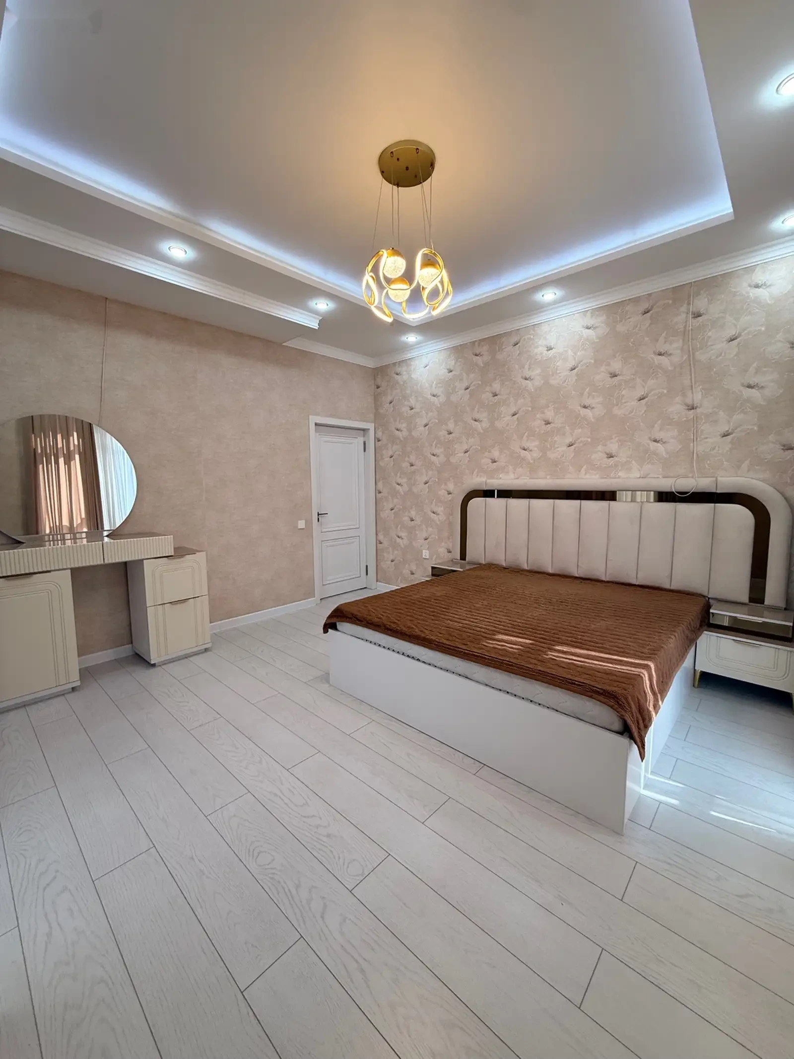 3-комн. квартира, 17 этаж, 117 м², Шохмансур — фото 3