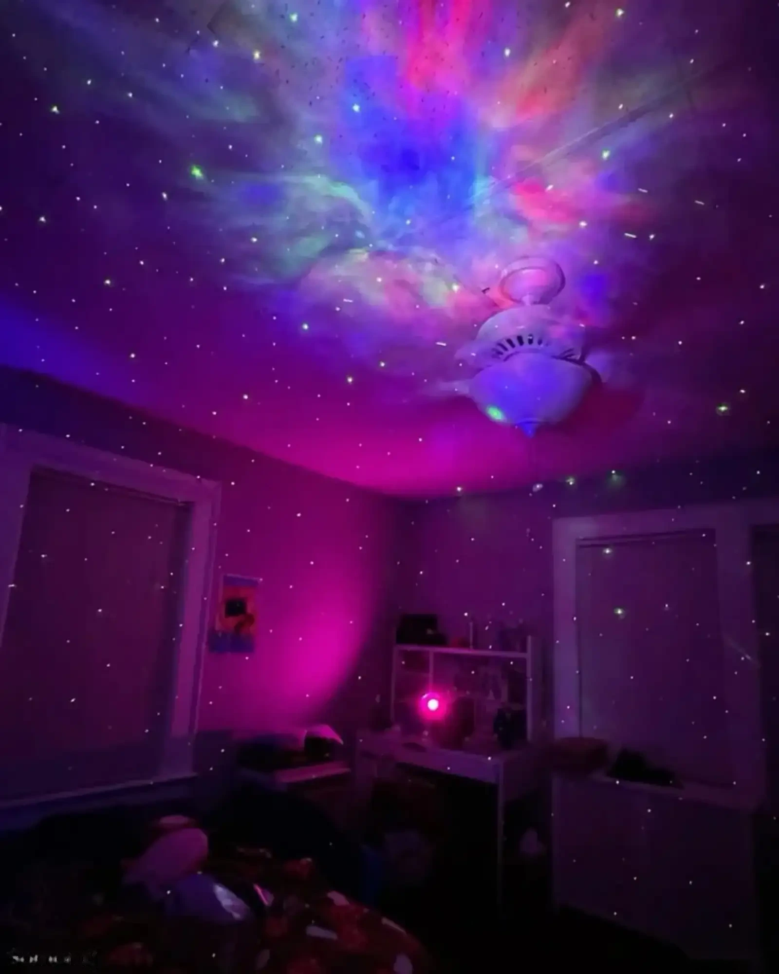 Проектор звёздного неба Astronaut Nebula Projector с пультом — фото 2