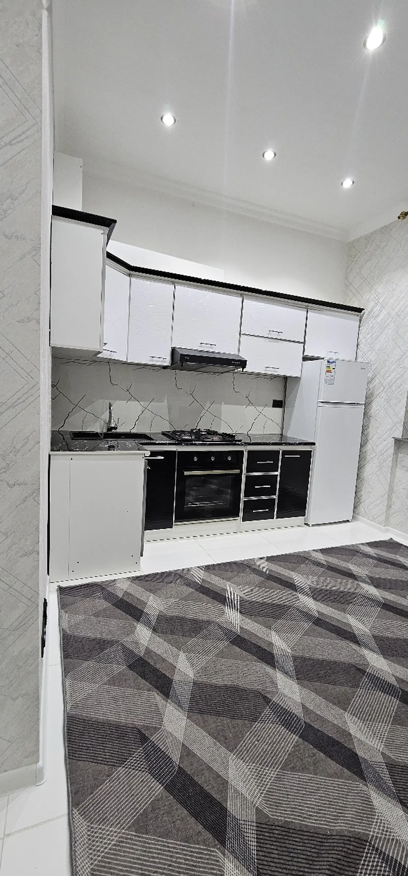 2-комн. квартира, 4 этаж, 80м², 20мкр — фото 10