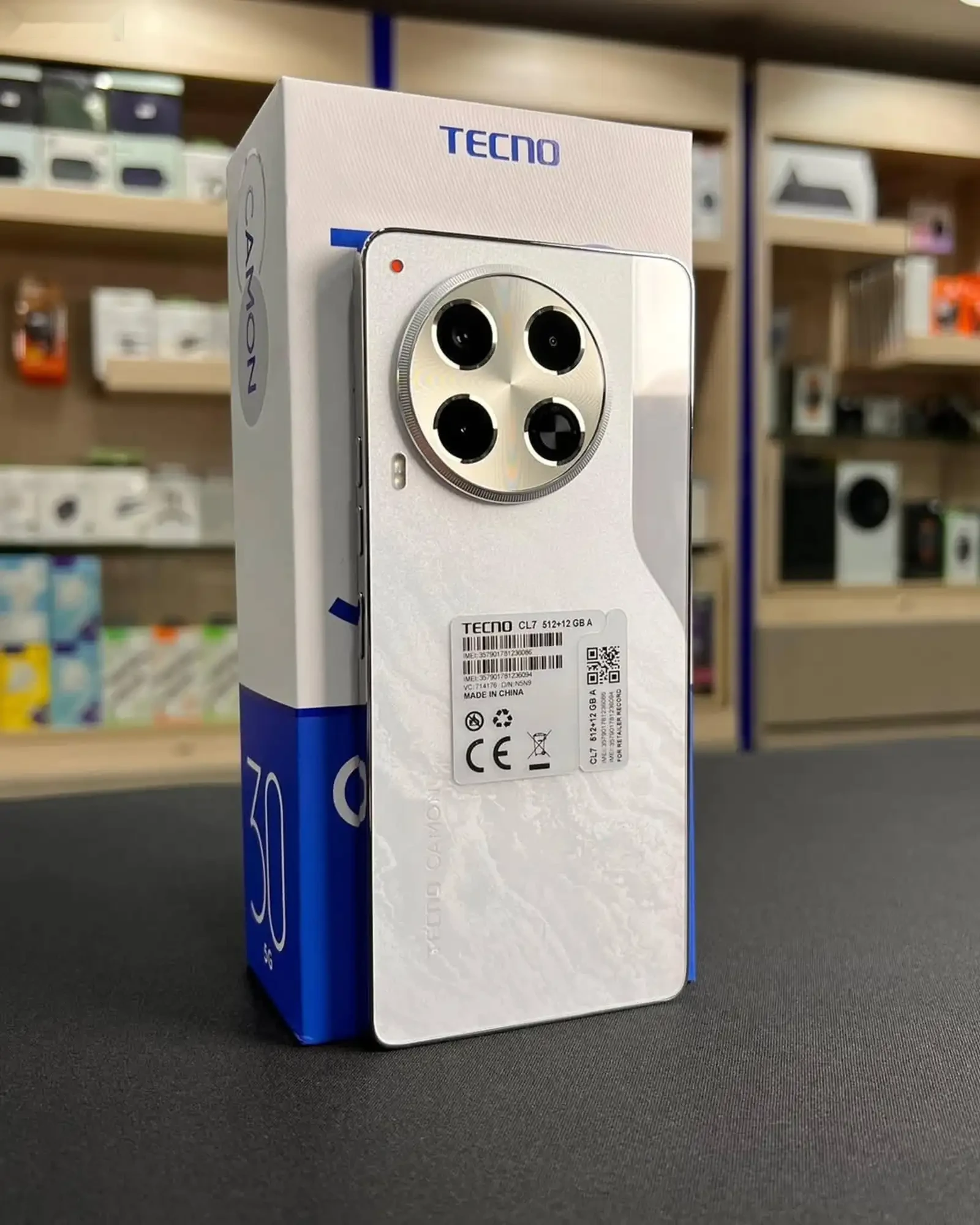 Tecno Camon 30 5G 8+8/16/256Gb Global Version — фото 3
