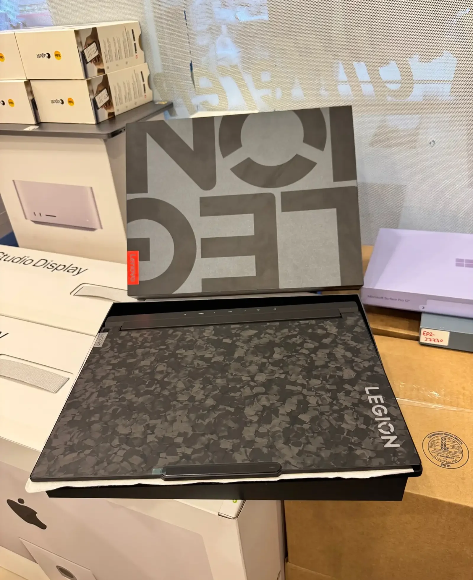 Ноутбук Lenovo Legion 9i Gen 9 14th i9-14900HX 32GB 2TB RTX 4090