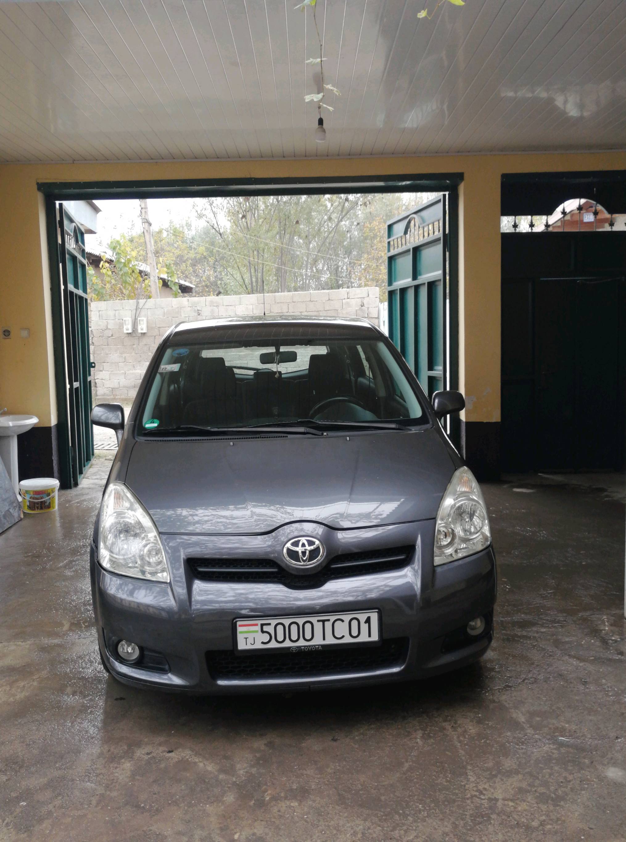 Toyota Corolla verso 2008 - Savdo.tj