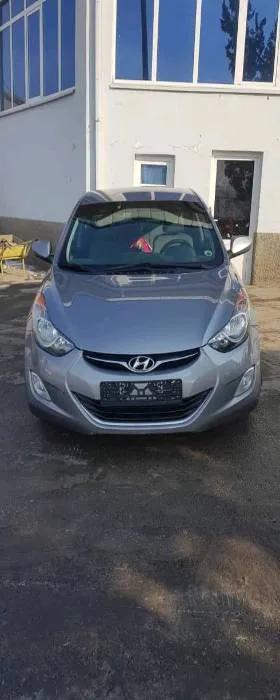 Hyundai Elantra 2012