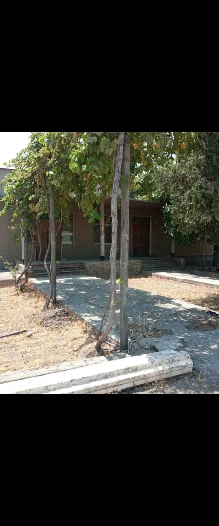 Постройка с земельным участком