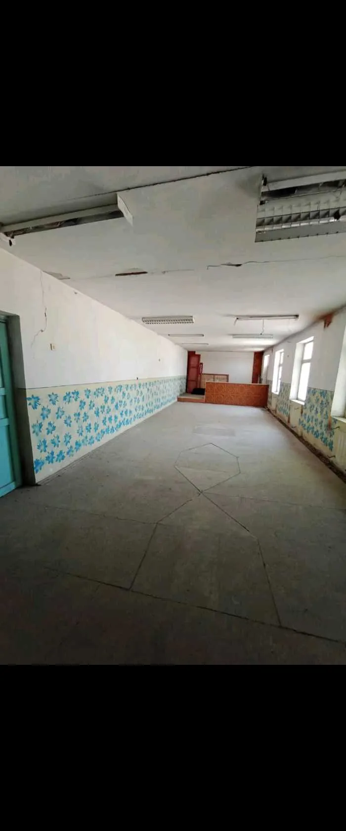 Постройка с земельным участком