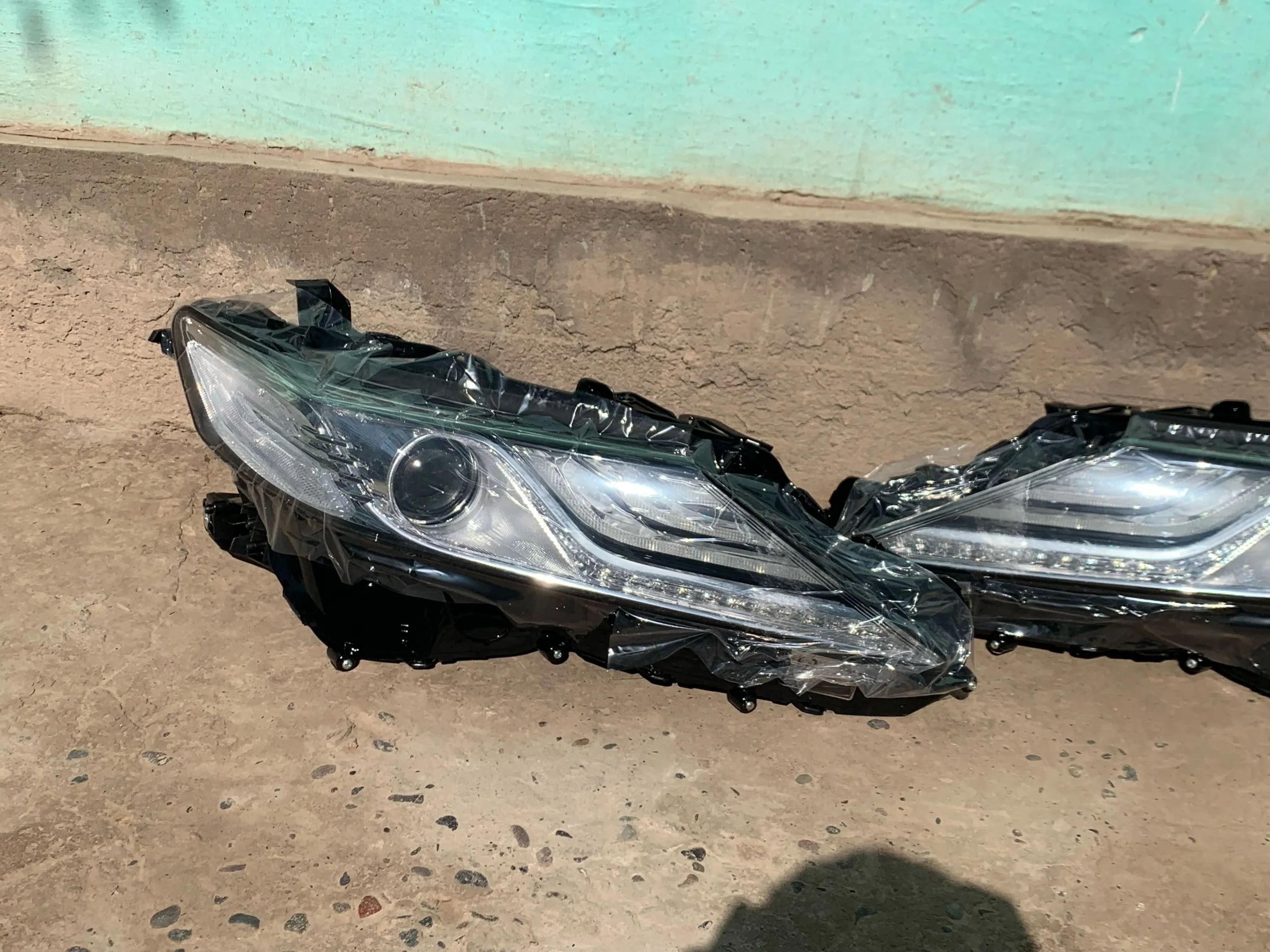 Передний фар на камри 6