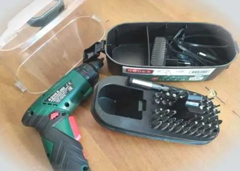 Отвертка аккумуляторная