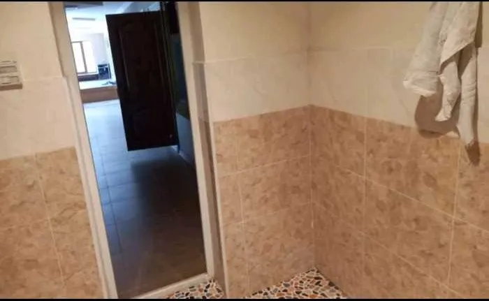 1 этажный, 5-комн. дом, 450 м², 9 соток, 9 соток, Вахдат