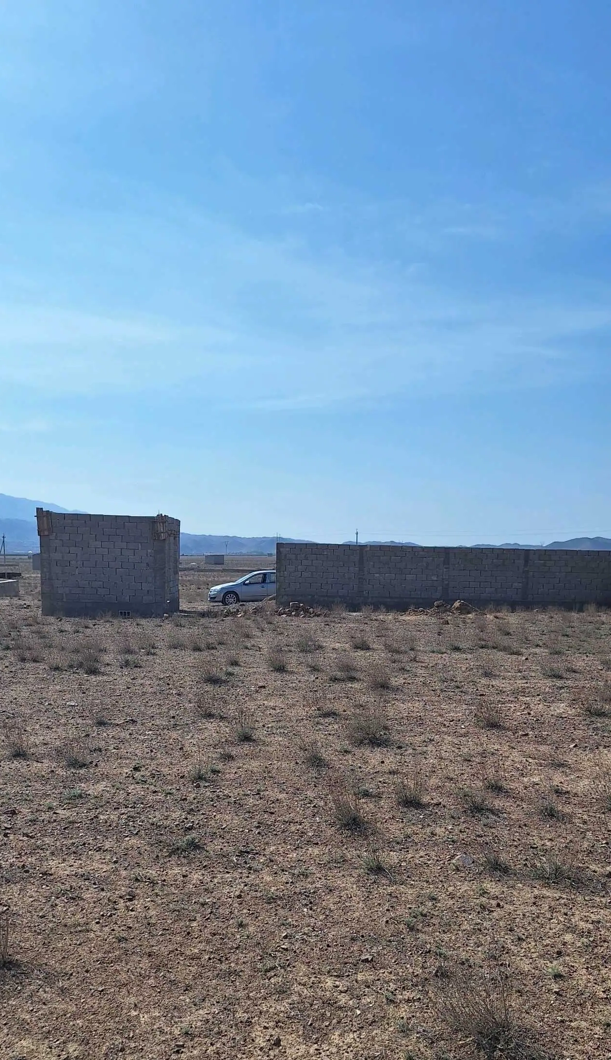 Постройка с земельным участком