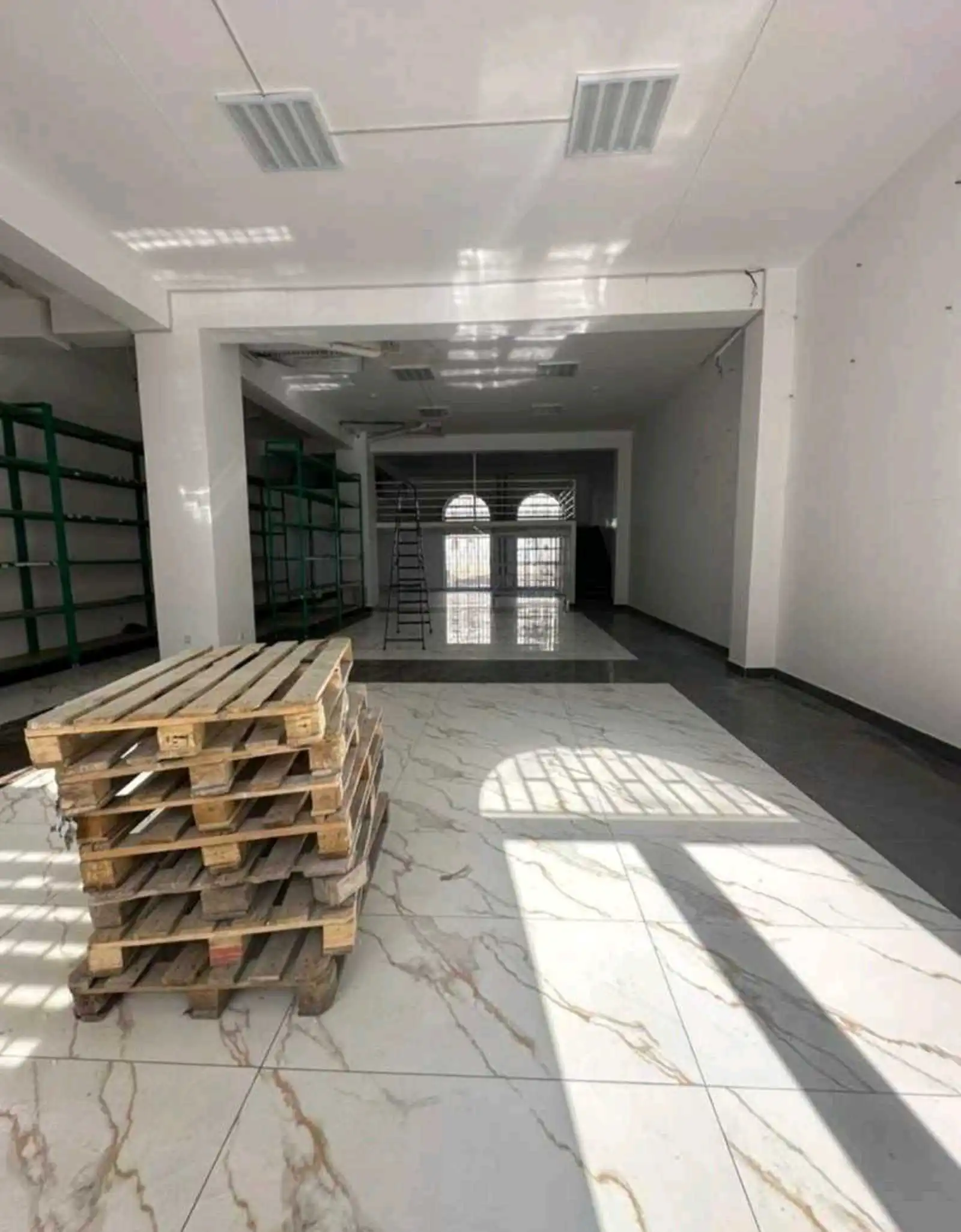 Продаётся коммерческое помещение