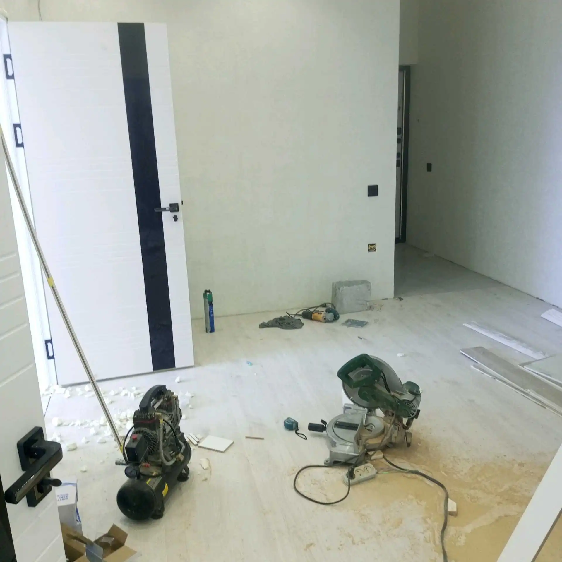 установка межкомнатных дверей