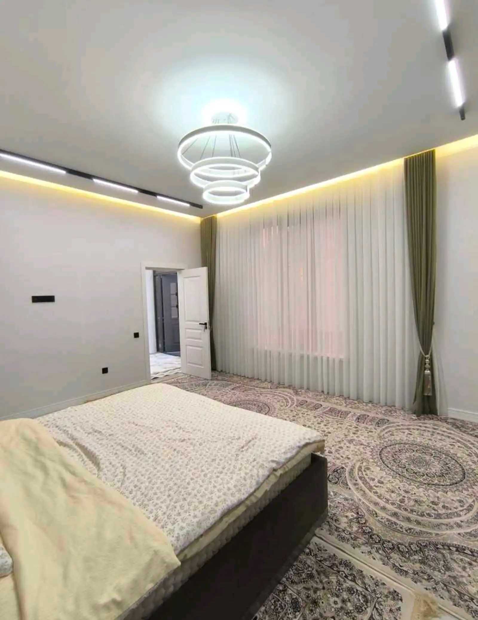 2 этажный, 5-комн. дом, 204 м², 4 соток, Фирдавси