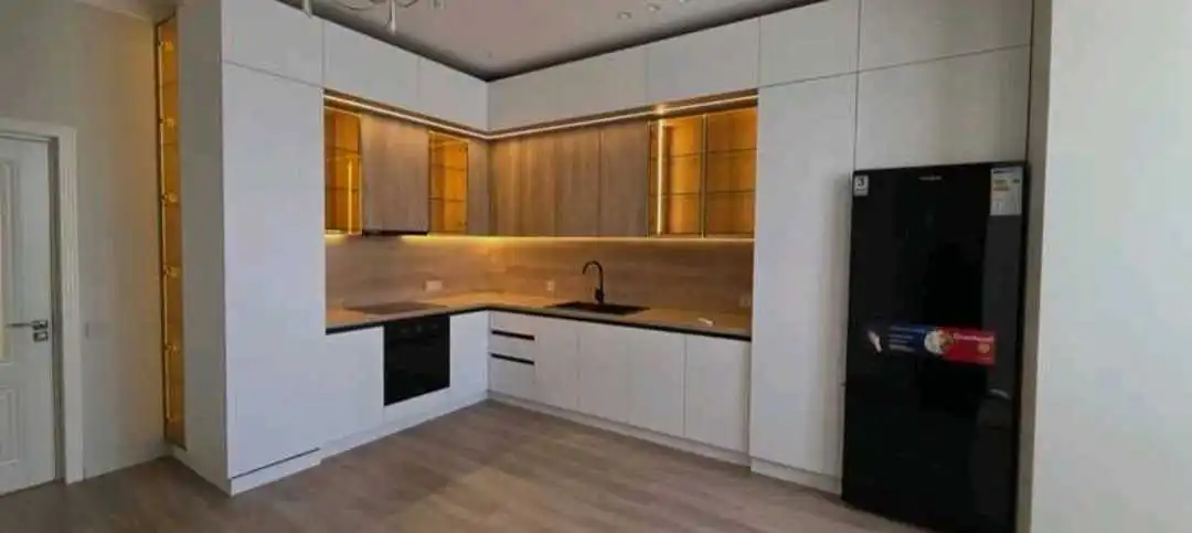 2-к квартира, 13 этаж, 107 м², Шохмансур