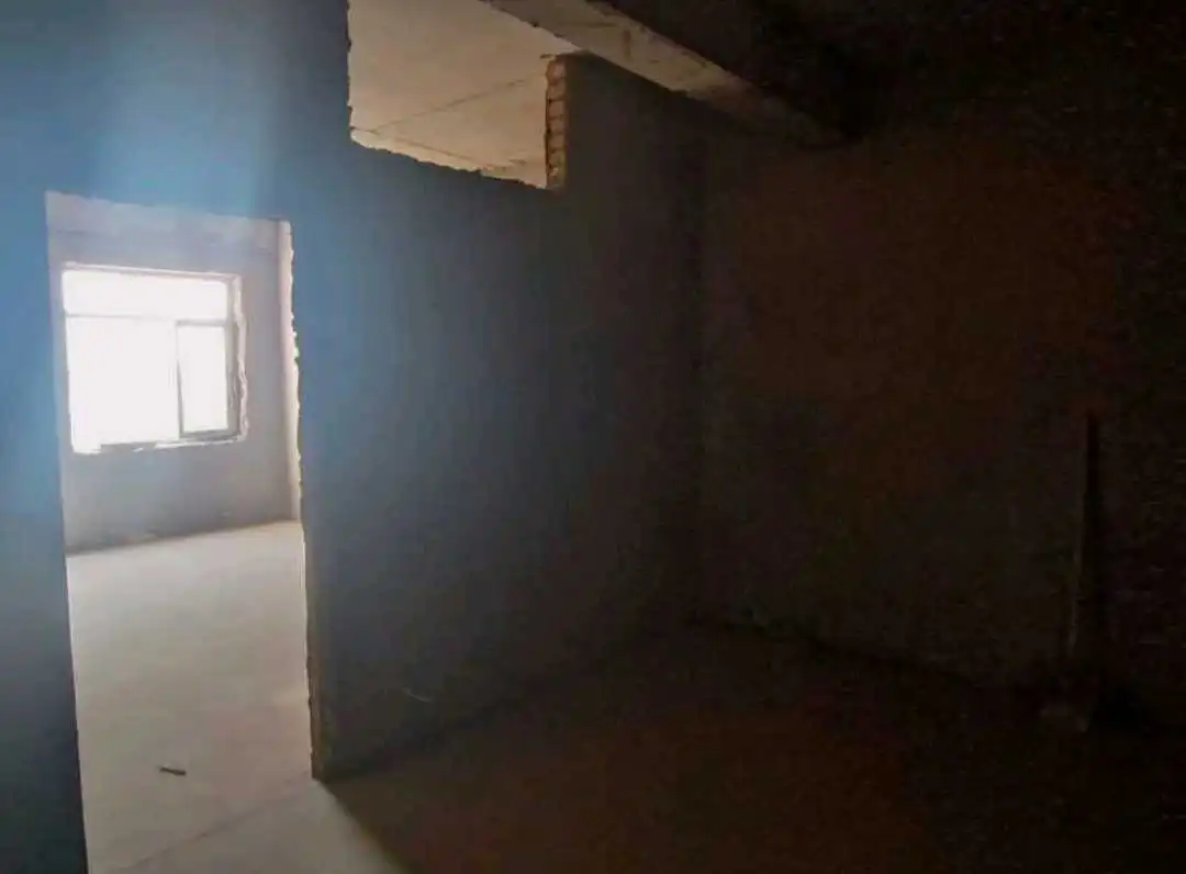 2-к квартира, 3 этаж, 61 м², Фирдавси