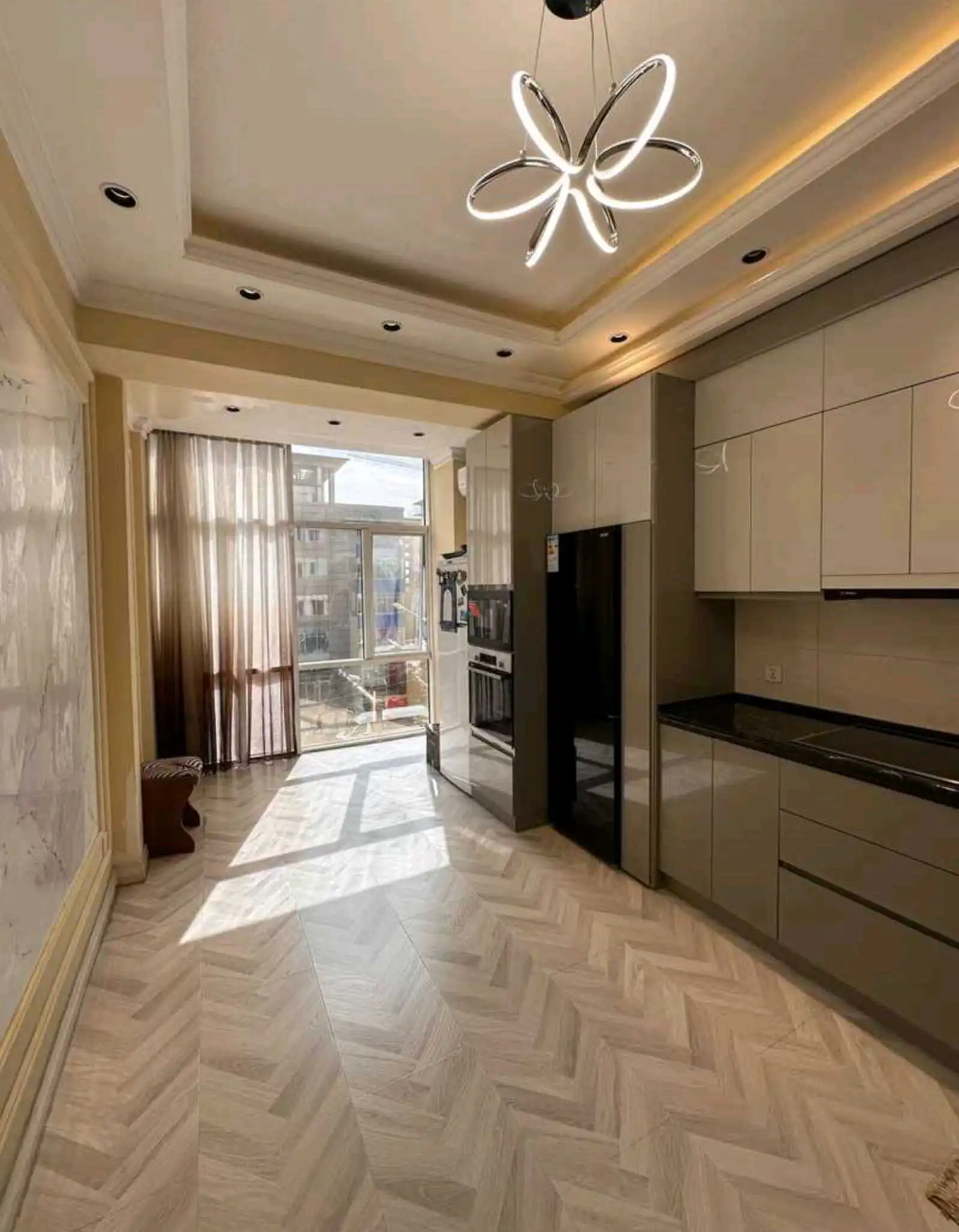 2-к квартира, 3 этаж, 82 м², Шохмансур