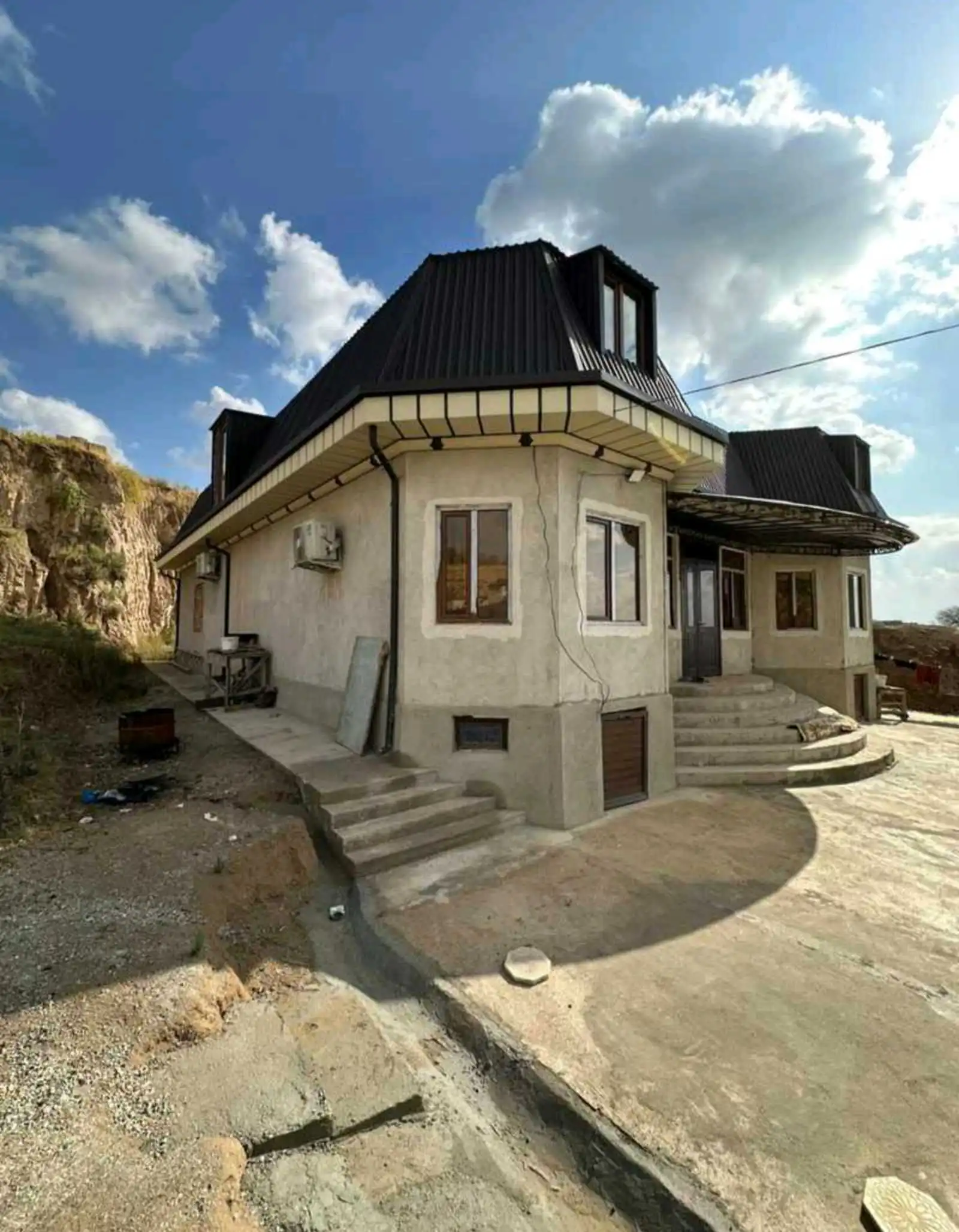 1 этажный, 5-комн. дом, 220 м², 6 соток, Шохмансур