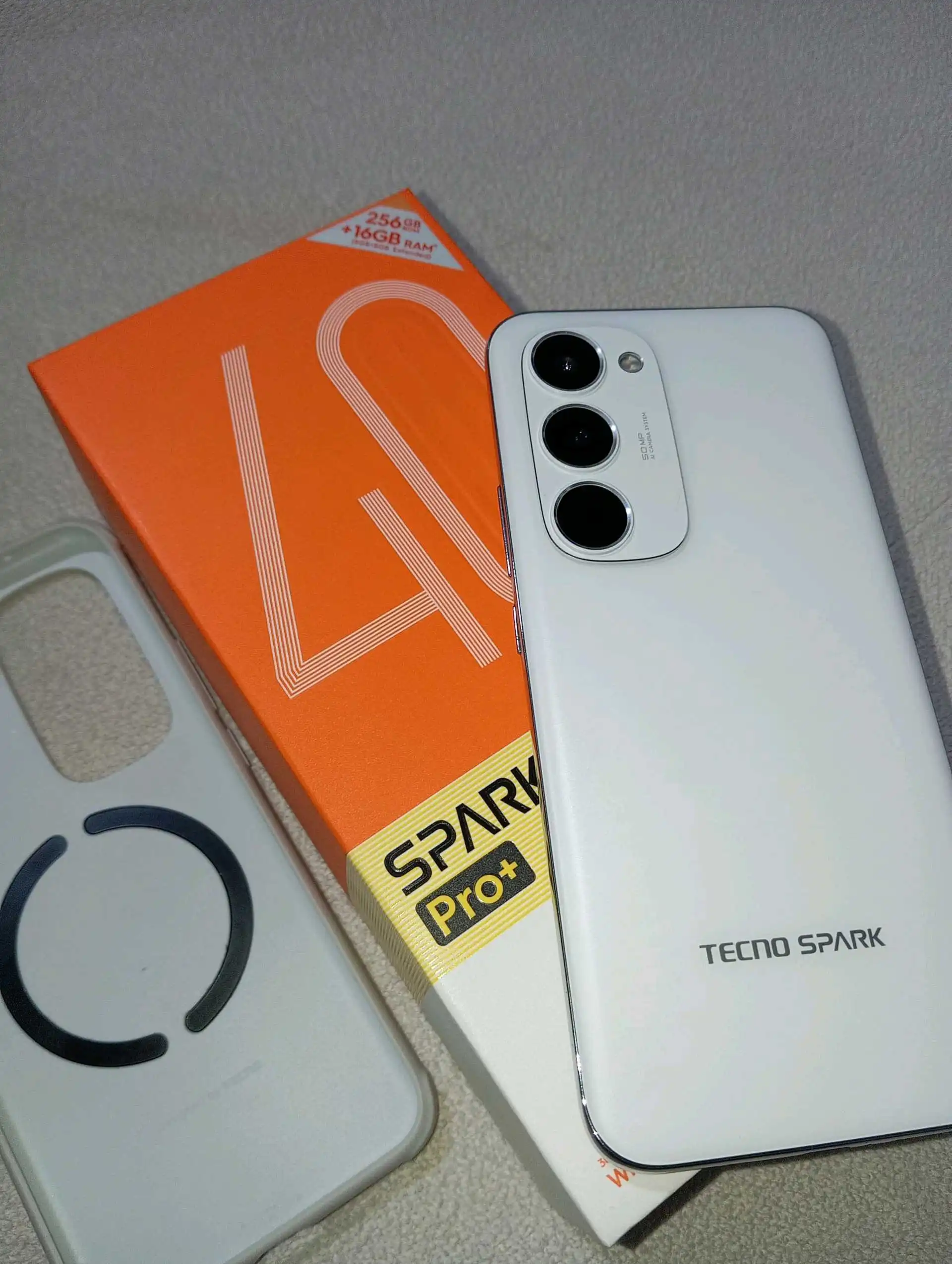 Tecno spark 40pro plus 256 gb