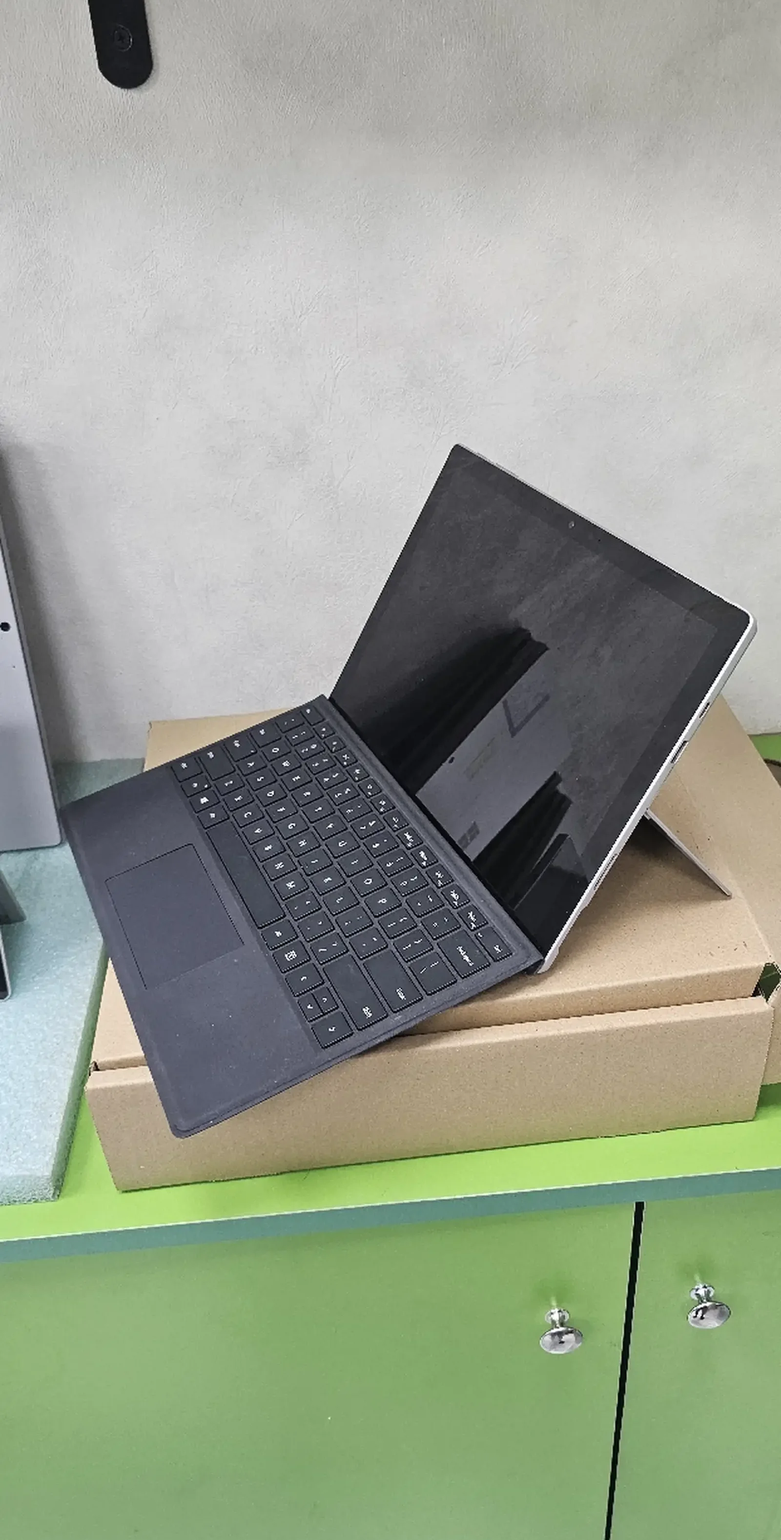 Ноутбук Microsoft Pro 7 plus i5 11th