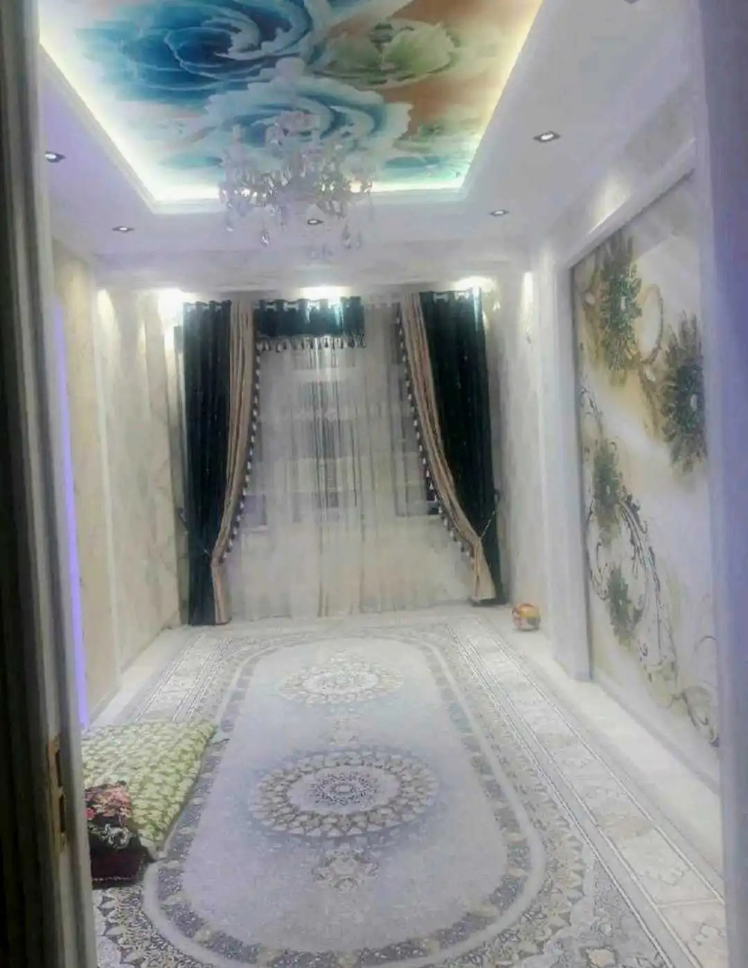 4-к квартира, 17 этаж, 70 м², Фирдавси