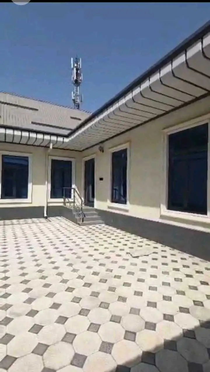 1 этажный, 3-комн. дом, 65 м², 2 соток, Ноҳияи Сино