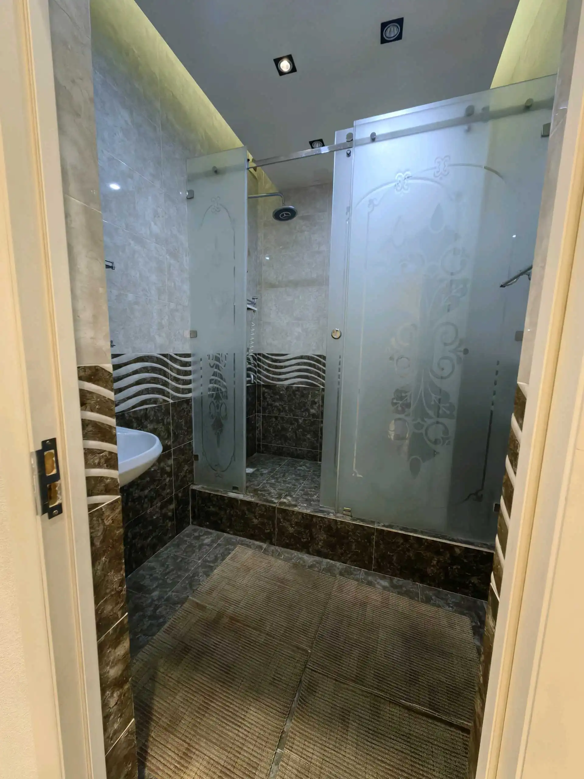 3-к квартира, 10 этаж, 120 м², Ватан