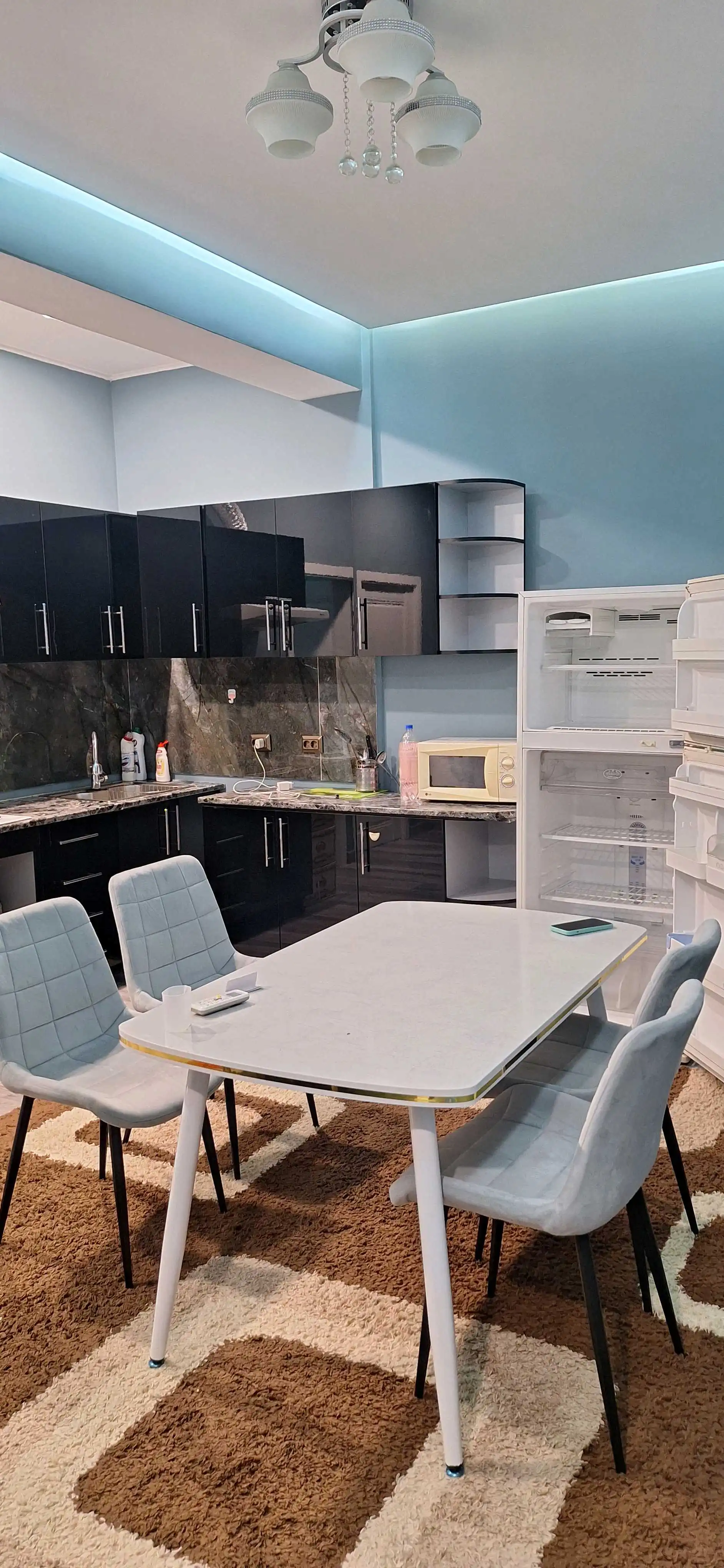 2-к квартира, 10 этаж, 63 м², И.Сомони р-он Пединститут, напротив ресторана Бурака.