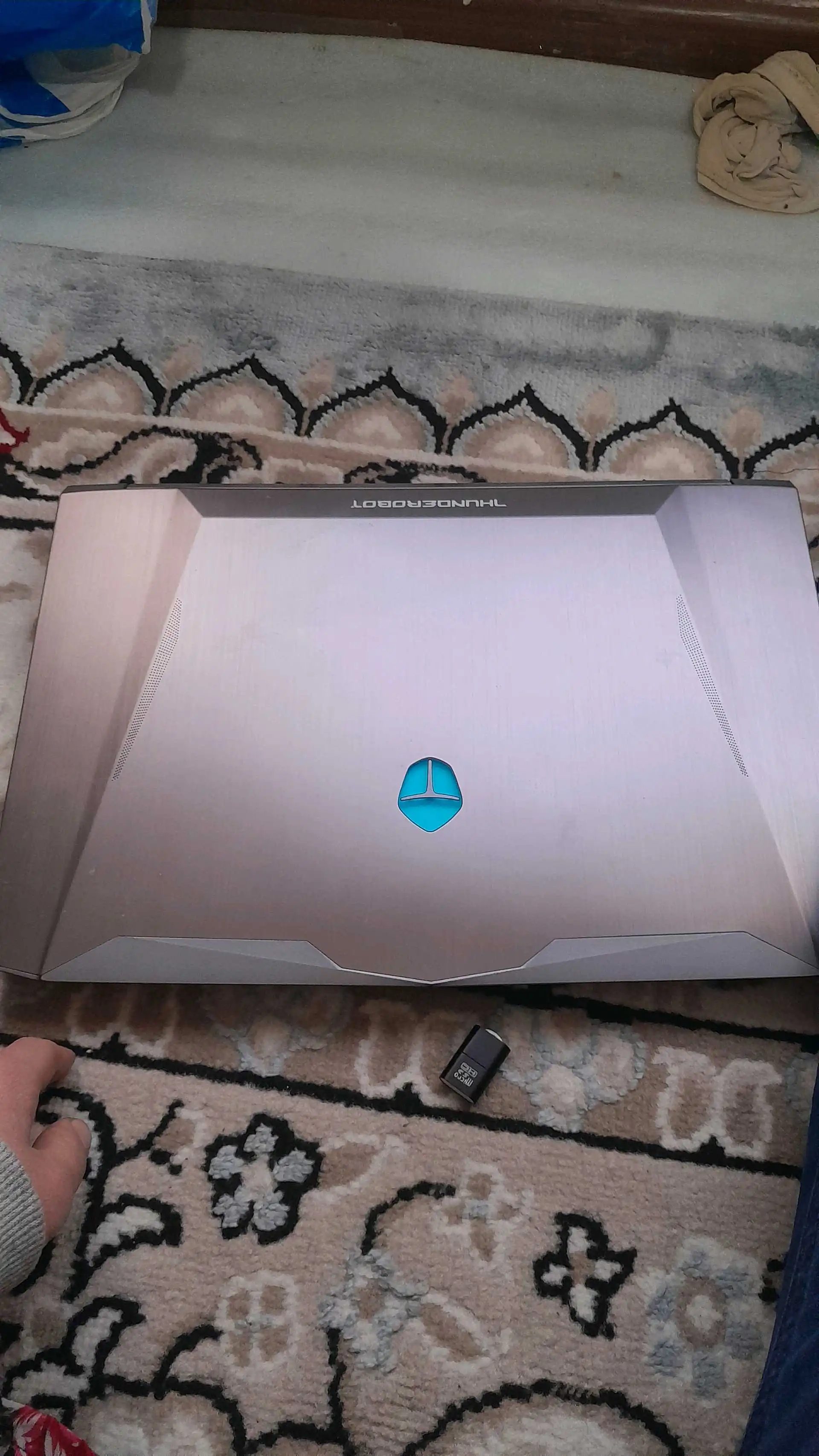 Ноутбук Thonderrobot