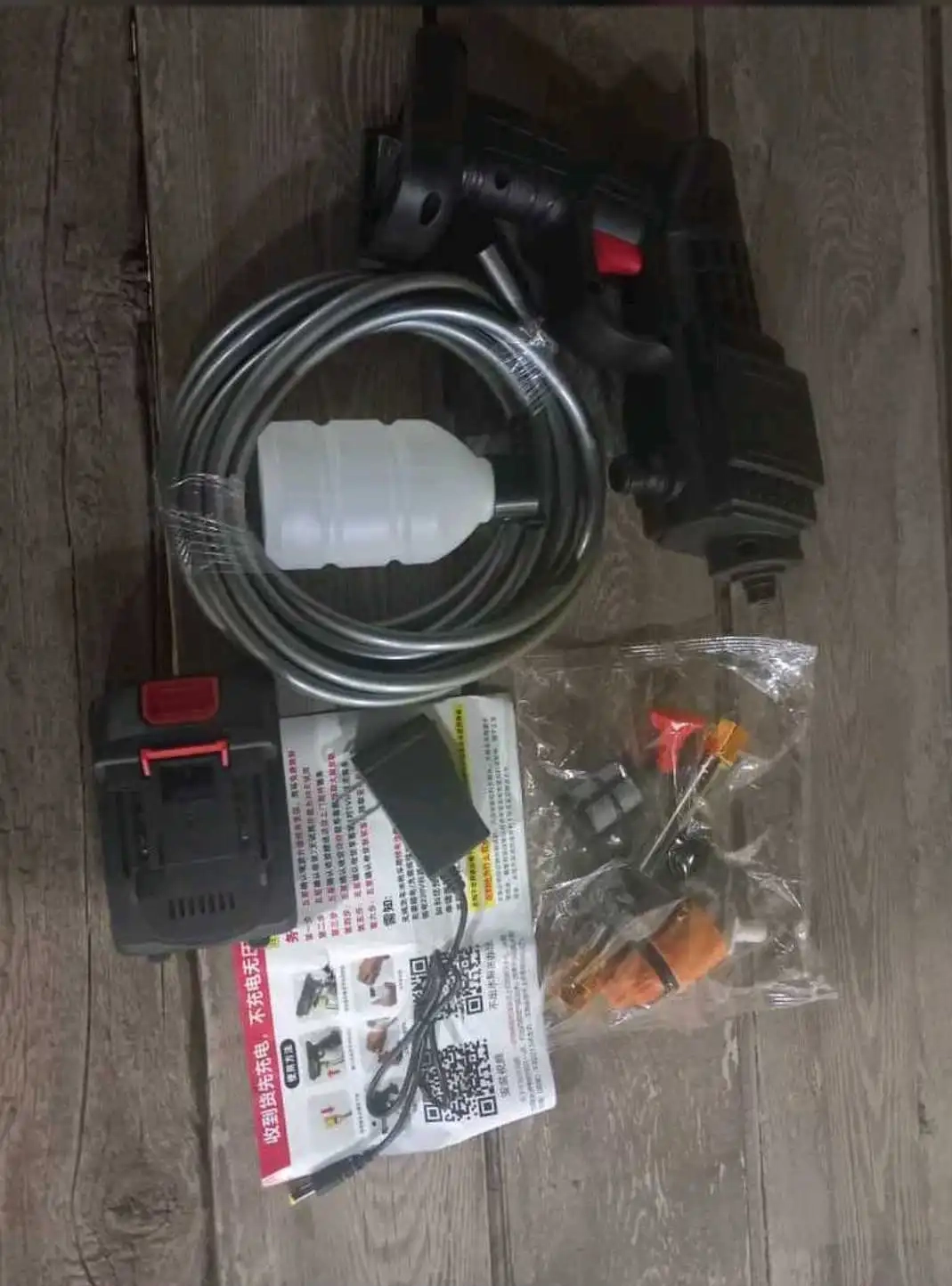 Аккумуляторная мойка высокого давления (21V)