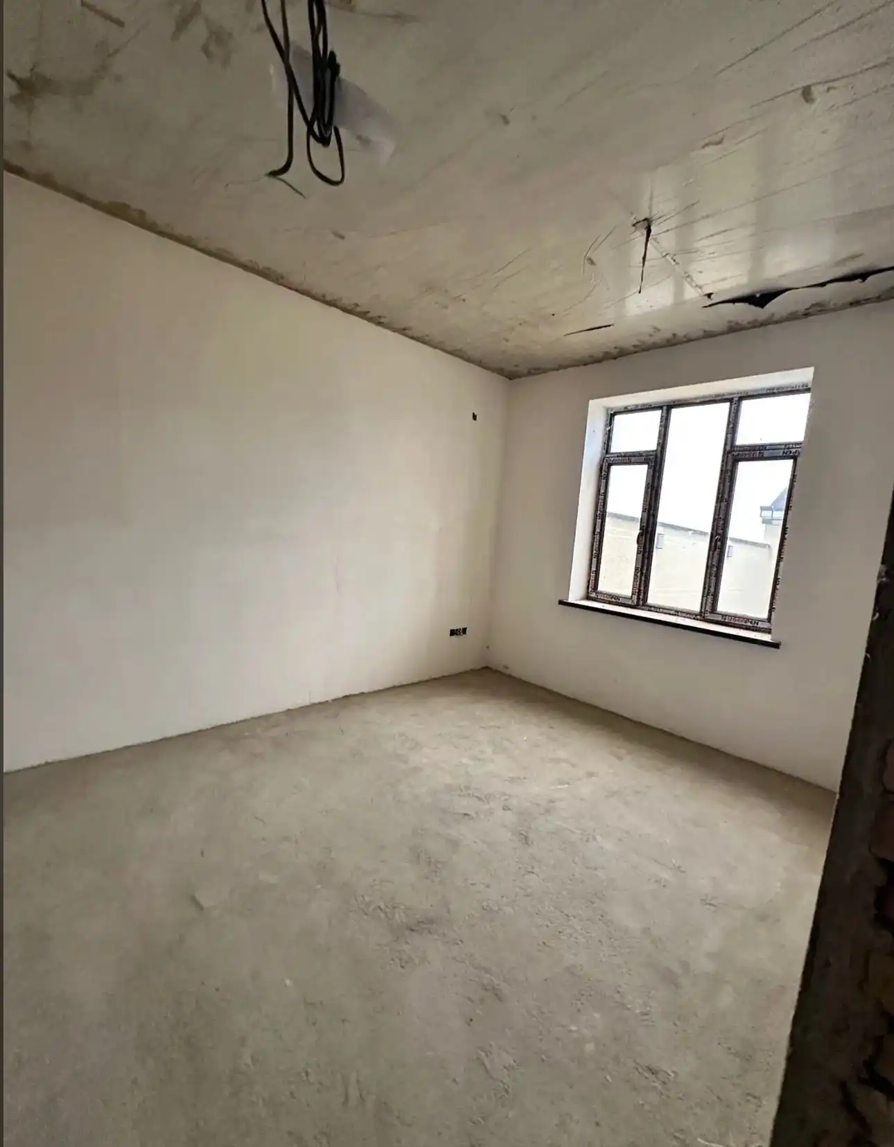 2 этажный, 5-комн. дом, 300 м², 3 соток, ховарон