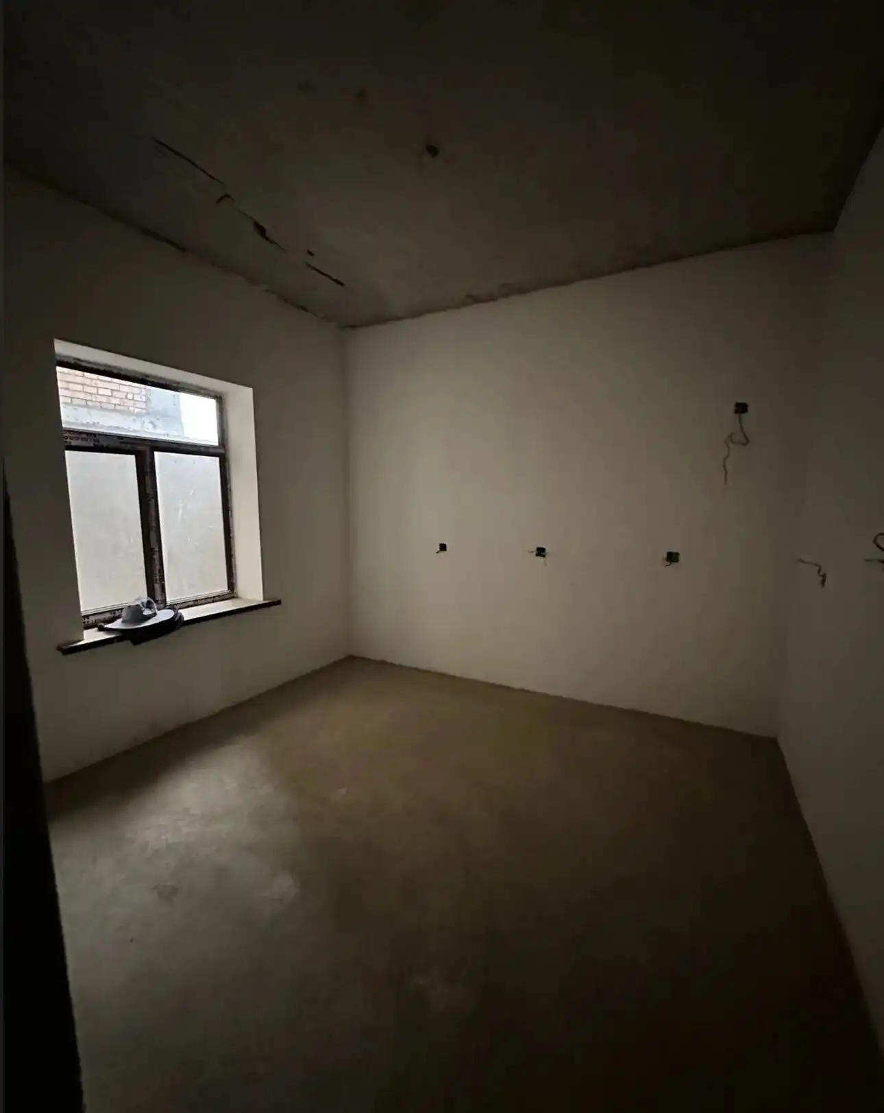 2 этажный, 5-комн. дом, 300 м², 3 соток, ховарон