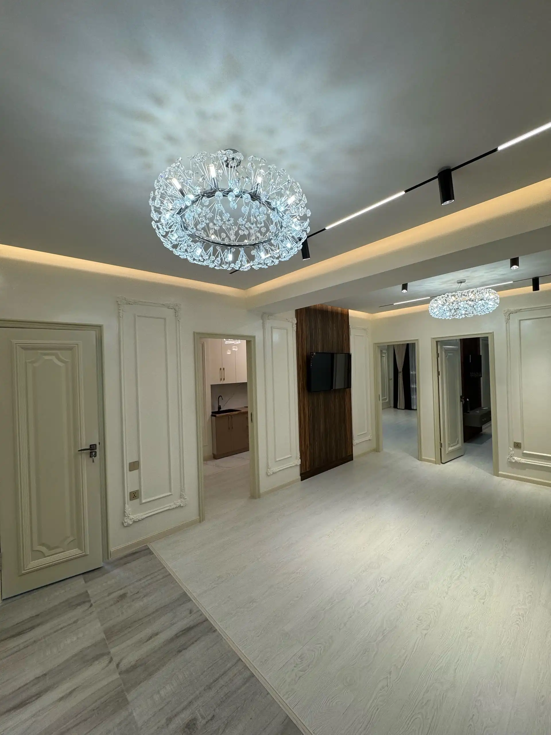 2-к квартира, 13 этаж, 82 м², шохмансур