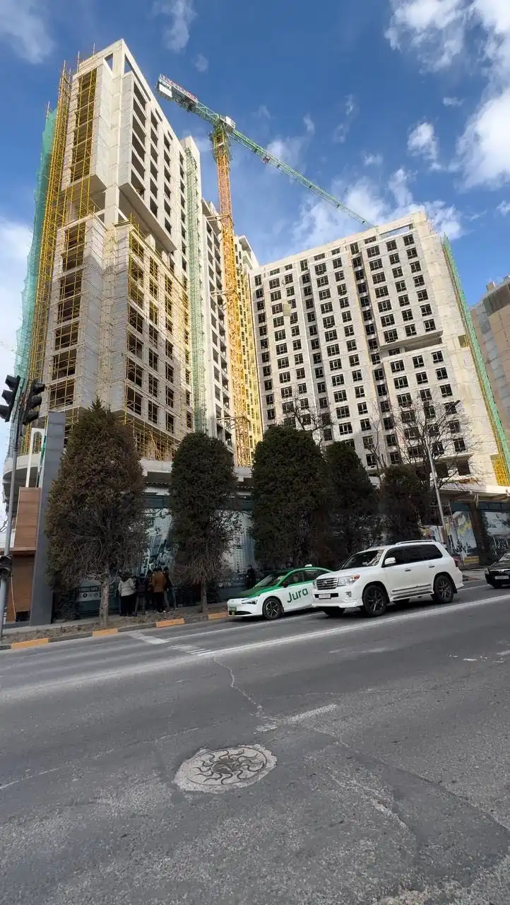 3-к квартира, 16 этаж, 100 м², спартак