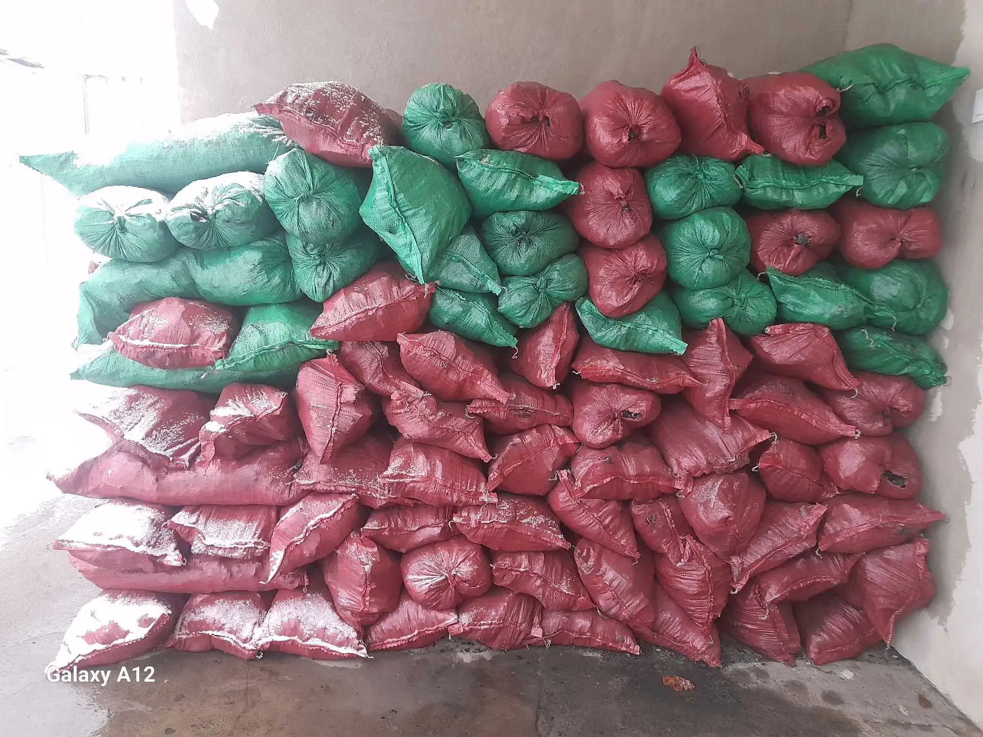 Кумур уголь ангишт - и Айни