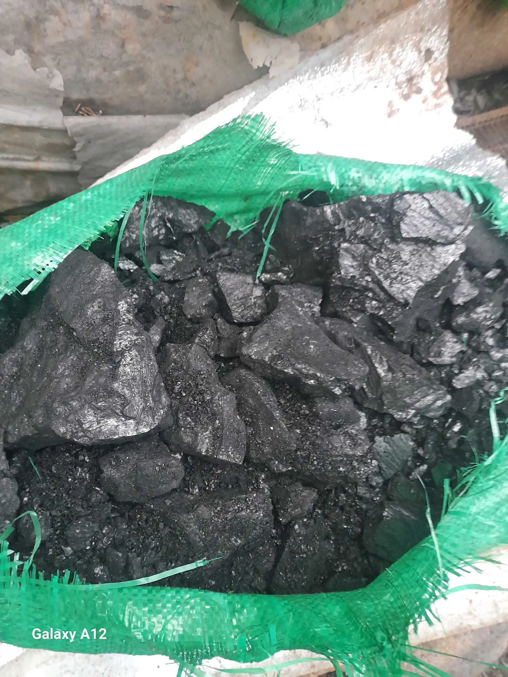 Кумур уголь ангишт - и Айни