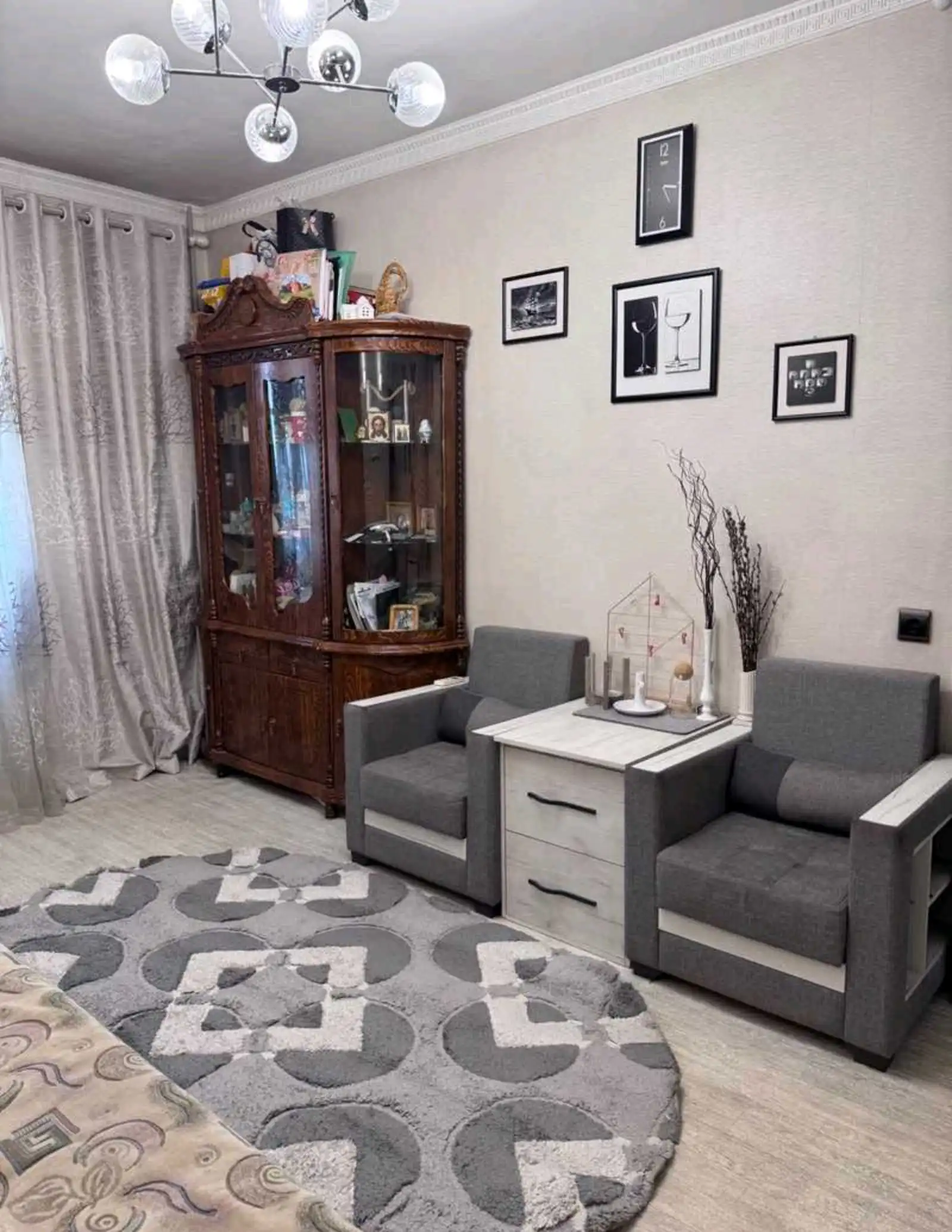 2-к квартира, 3 этаж, 49 м², Фирдавси
