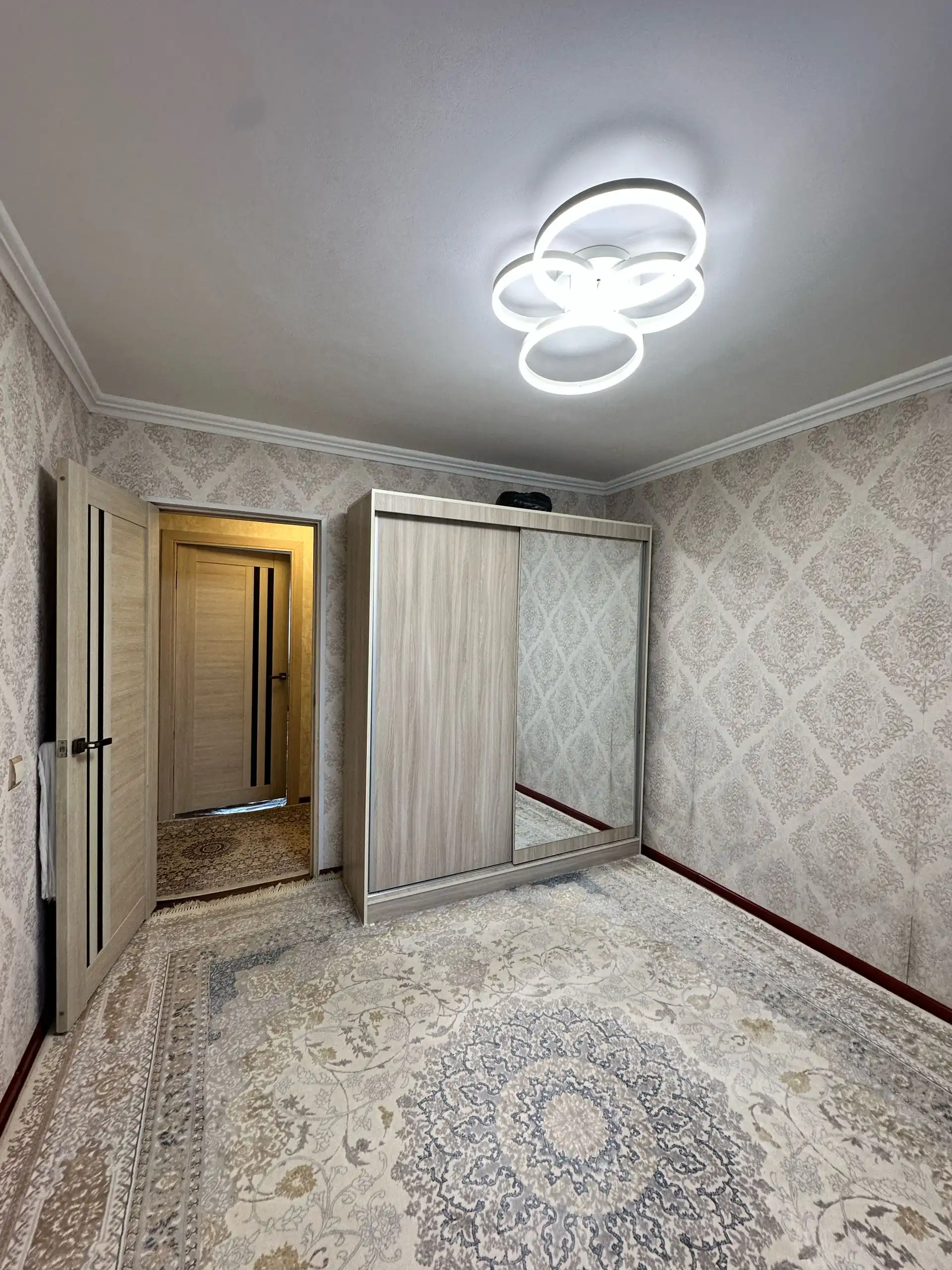 4-к квартира, 4 этаж, 85 м², 65