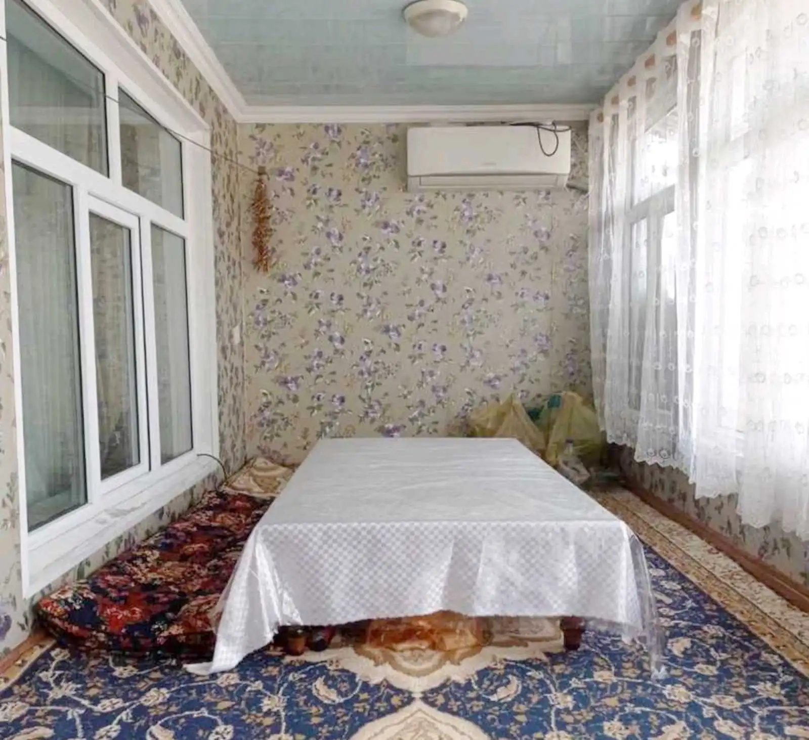 3-к квартира, 2 этаж, 58 м², Фирдавси