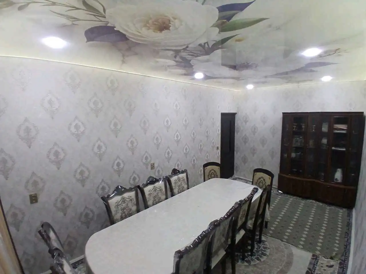 3-к квартира, Цокольный этаж, 84 м², 29мик дом 2