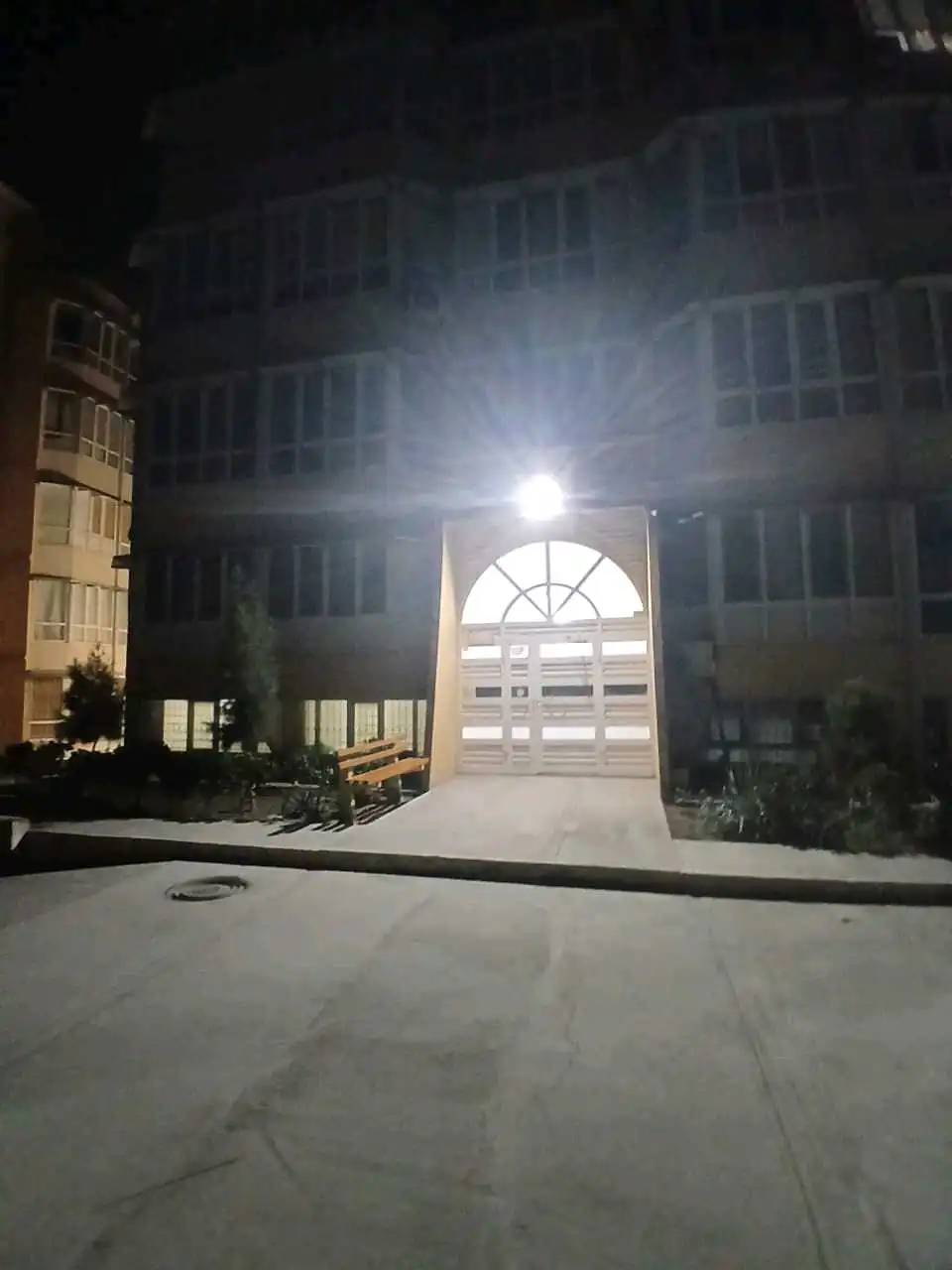 3-к квартира, Цокольный этаж, 84 м², 29мик дом 2