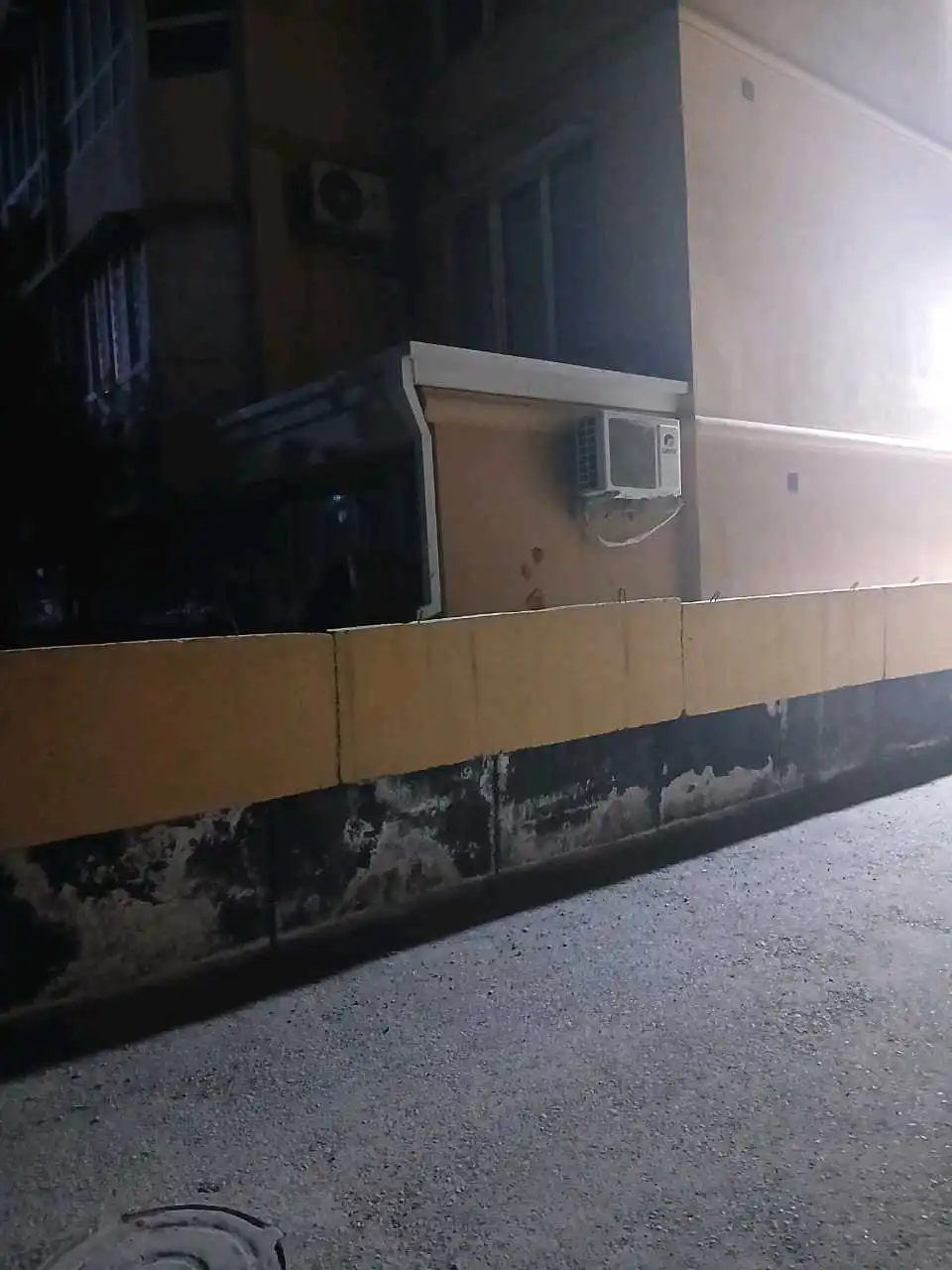 3-к квартира, Цокольный этаж, 84 м², 29мик дом 2