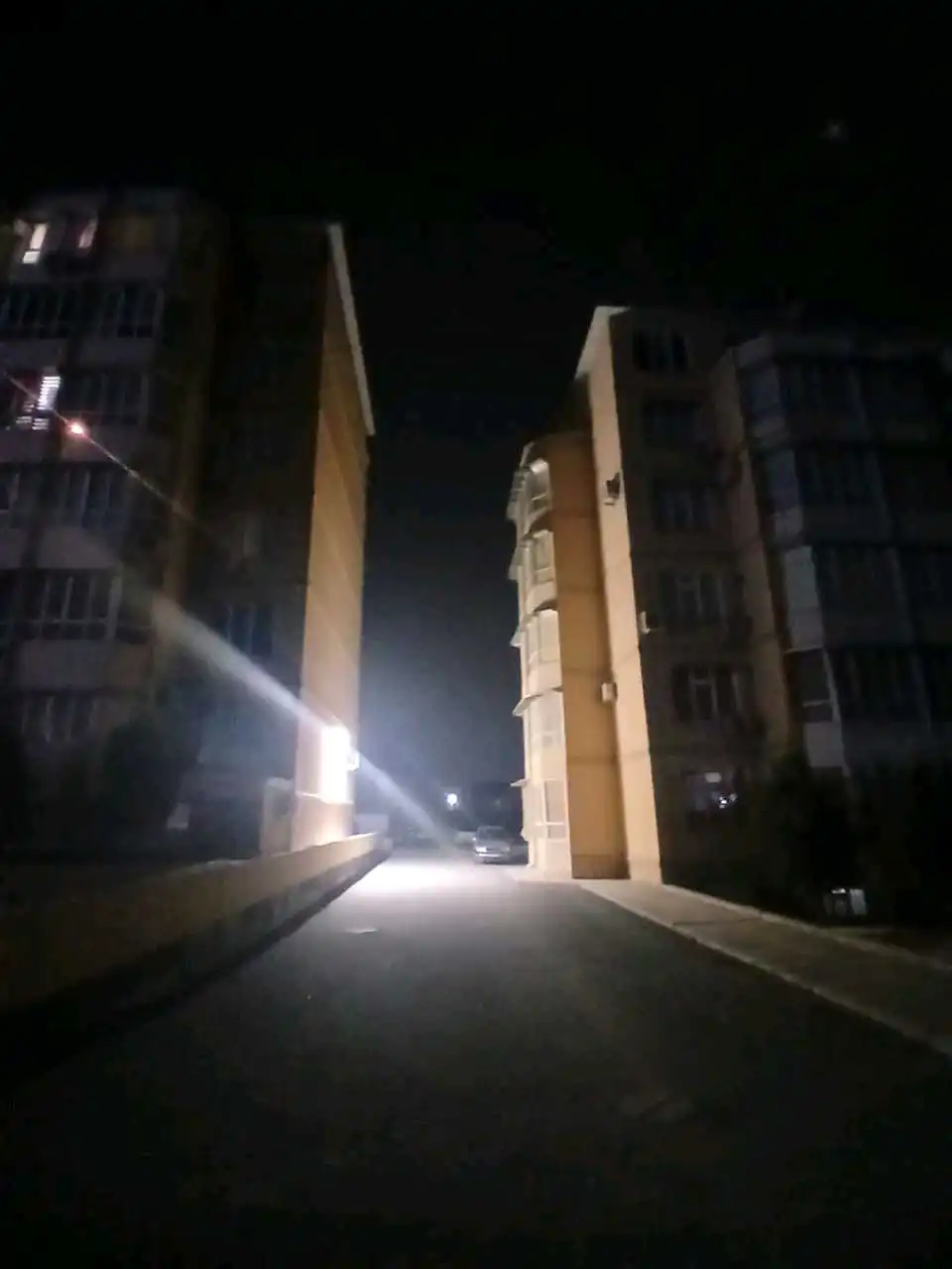 3-к квартира, Цокольный этаж, 84 м², 29мик дом 2